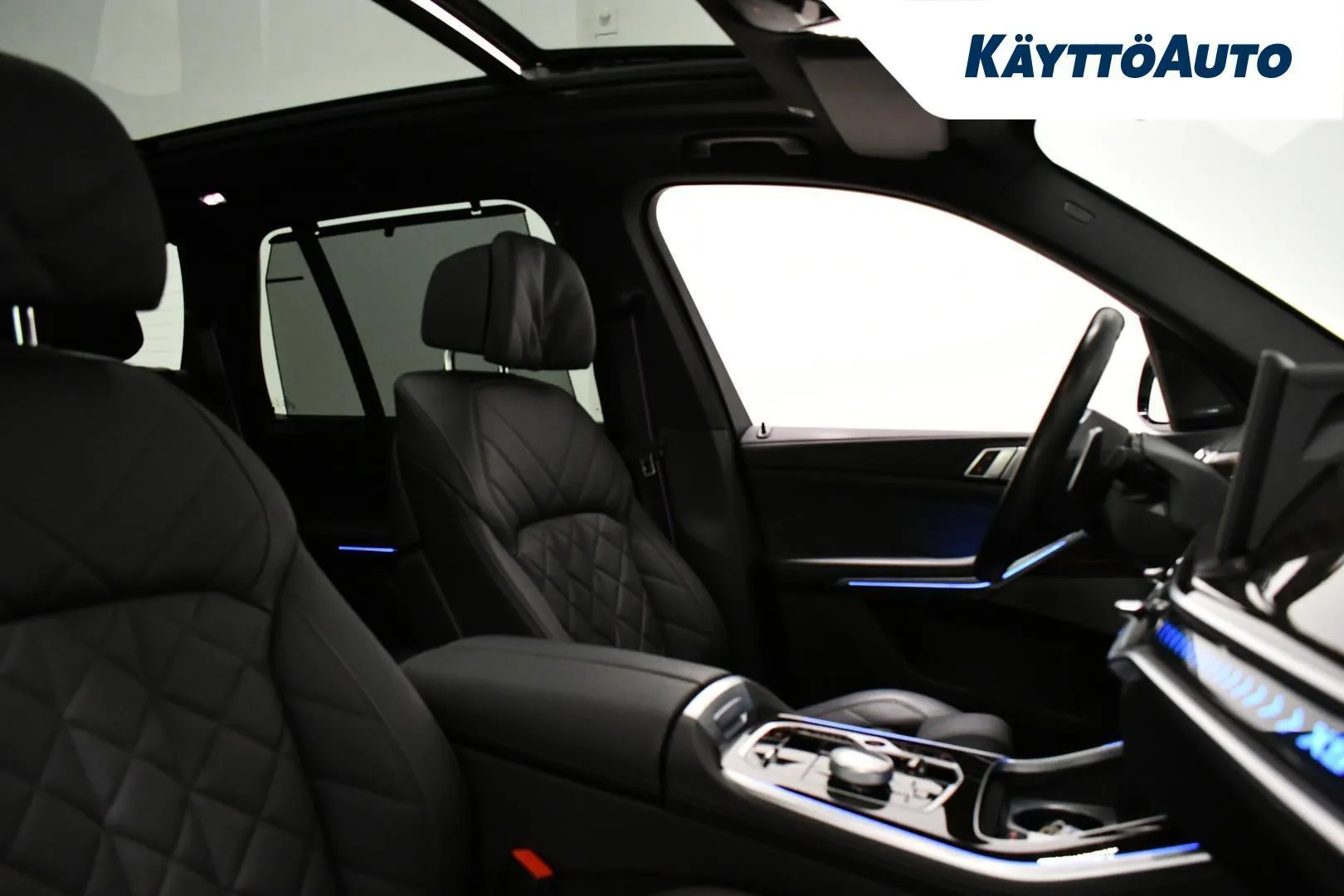 BMW X5 YXX-975 carousel image