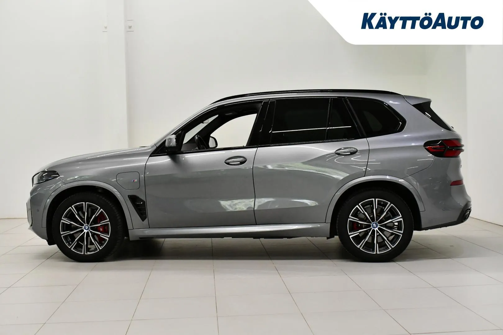 BMW X5 YXX-975 carousel image