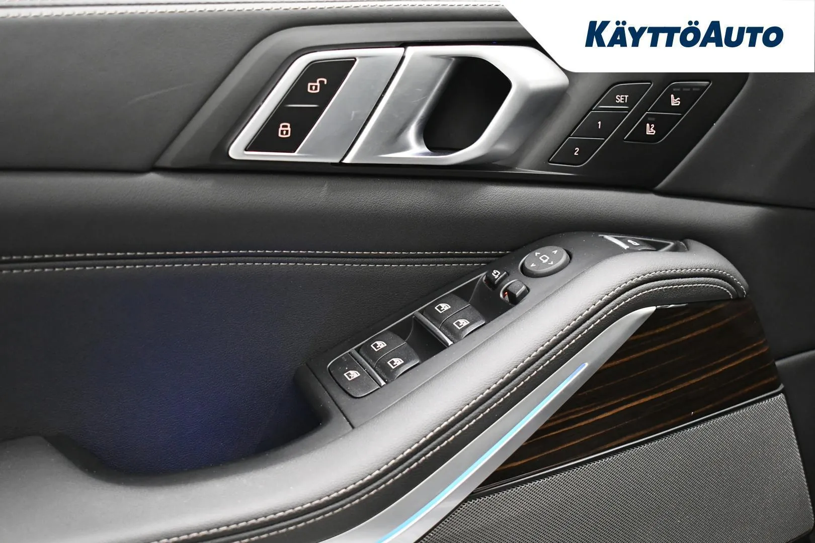 BMW X5 YXX-975 carousel image
