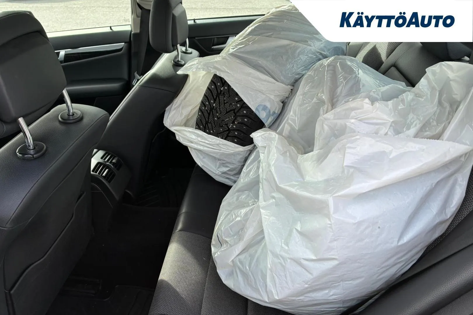 Mercedes-Benz C NHV-834 carousel image