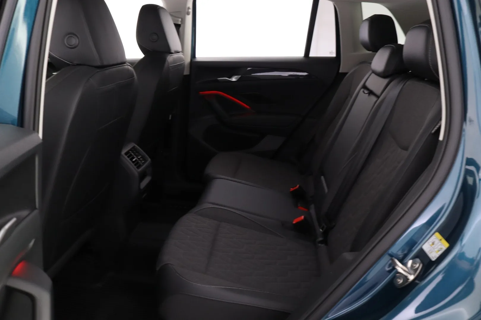 Volkswagen Tiguan GPU-366 carousel image