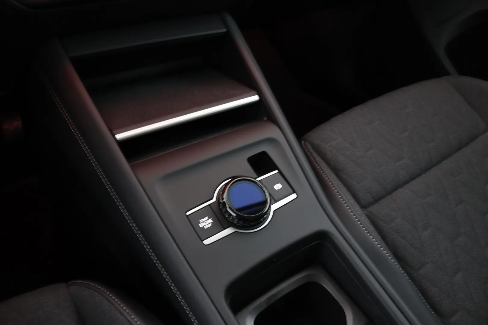 Volkswagen Tiguan GPU-366 carousel image