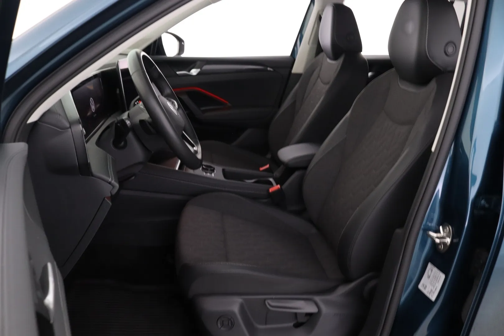 Volkswagen Tiguan GPU-366 carousel image