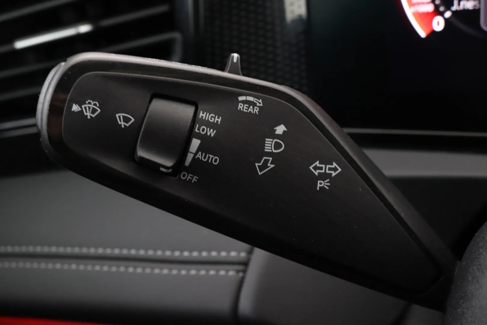 Volkswagen Tiguan GPU-366 carousel image