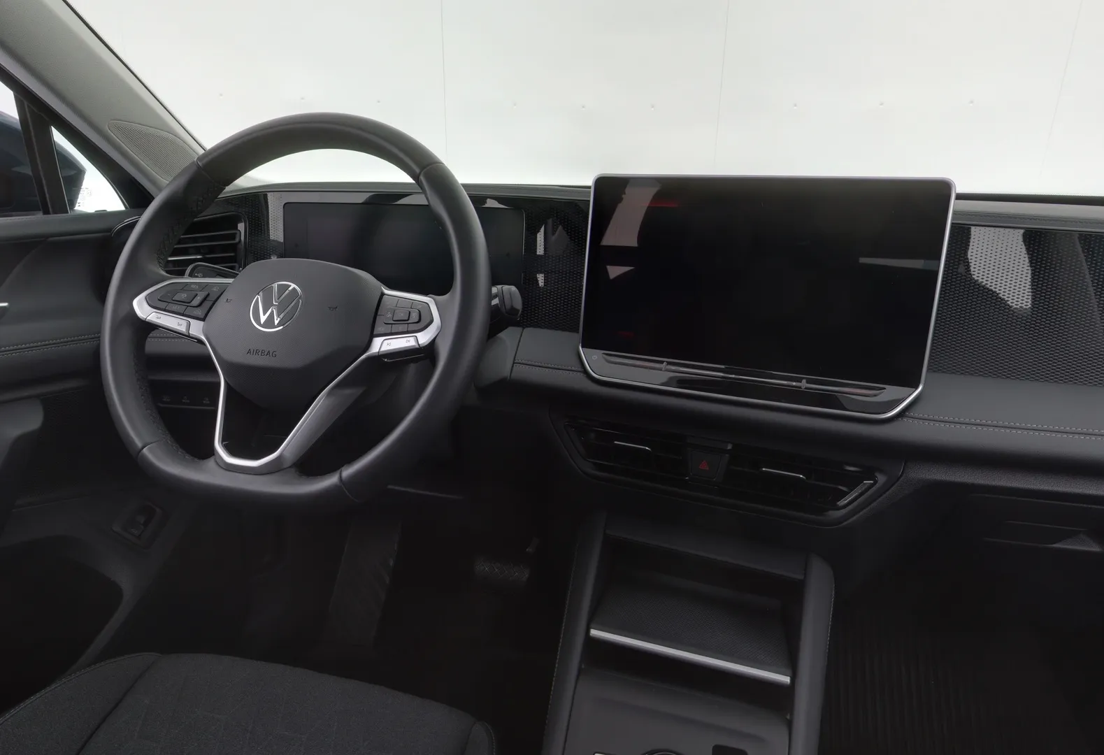 Volkswagen Tiguan GPU-366 carousel image