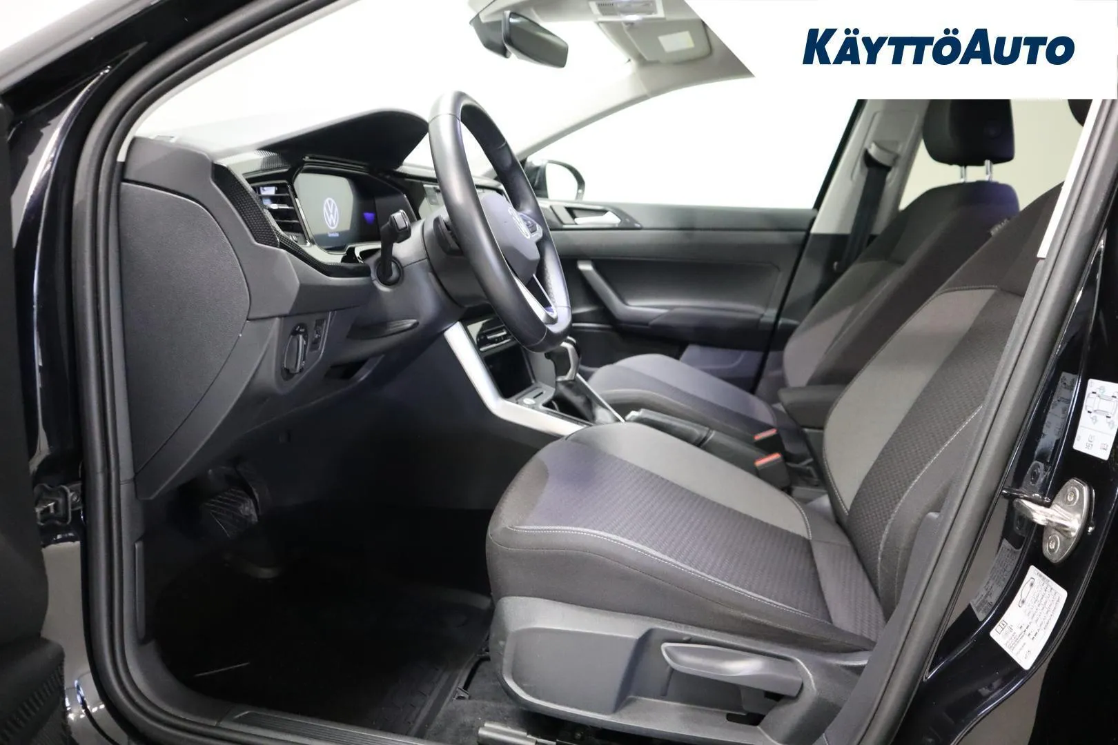 Volkswagen Taigo YXZ-109 carousel image
