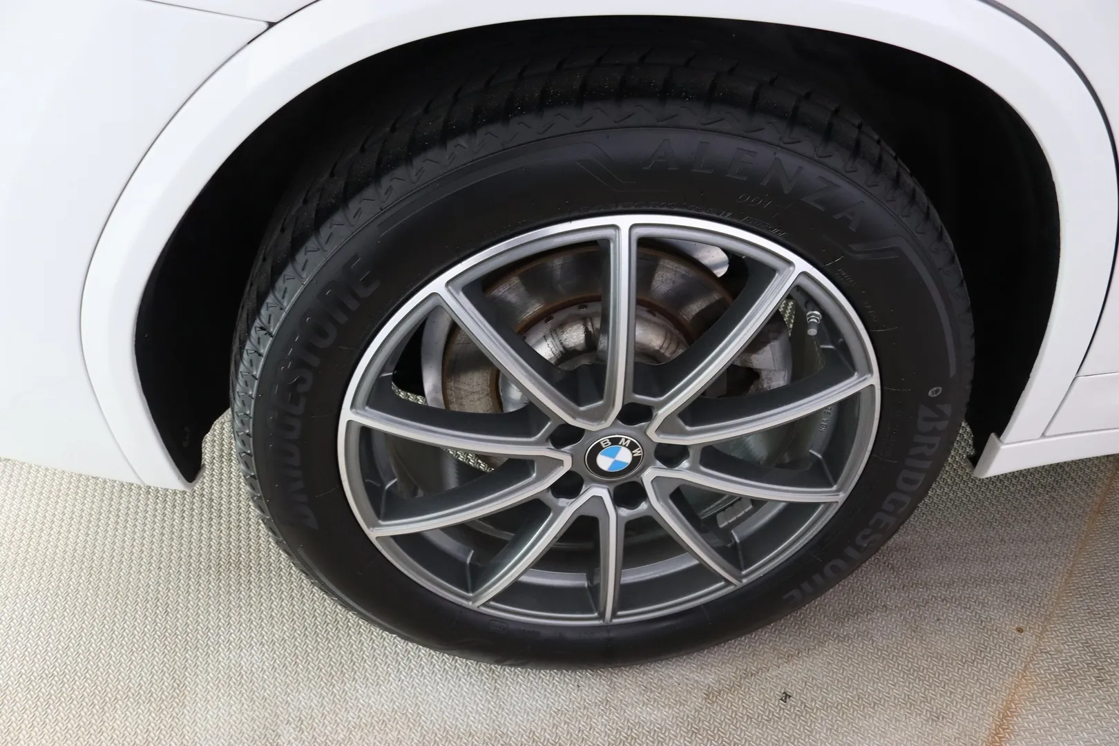 BMW X3 YXT-564 carousel image