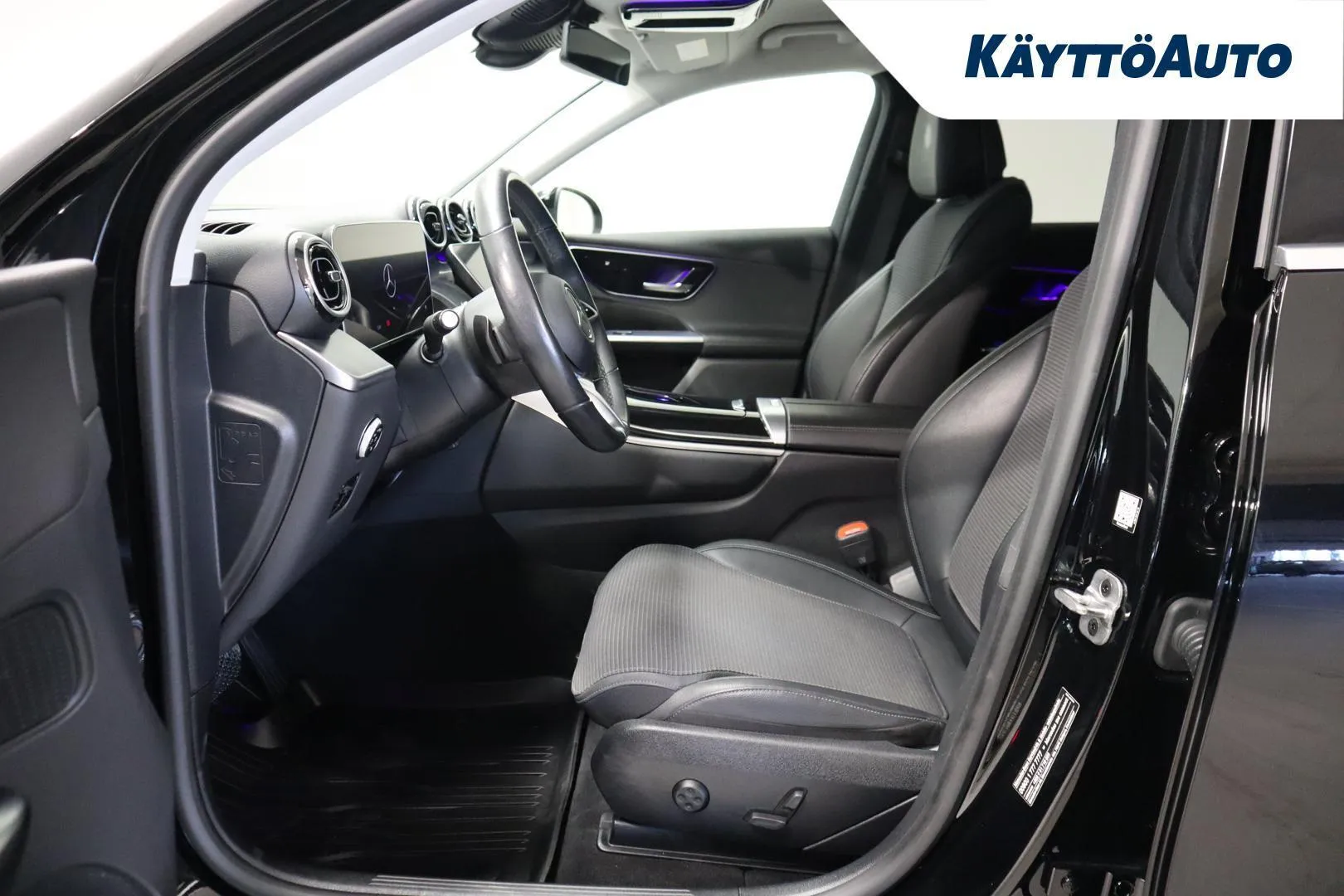 Mercedes-Benz GLC RVU-541 carousel image