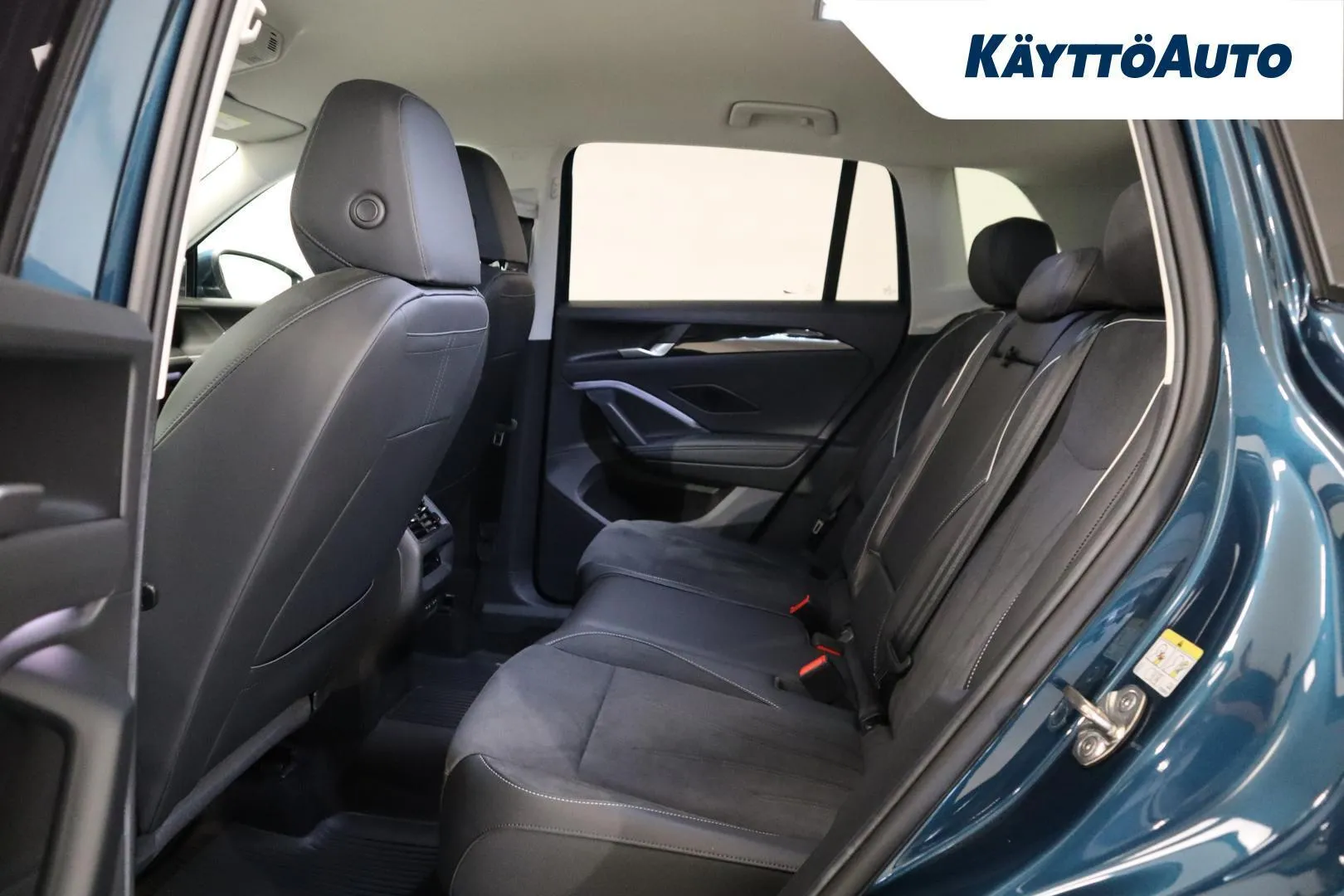 Volkswagen Tiguan EVB-510 carousel image