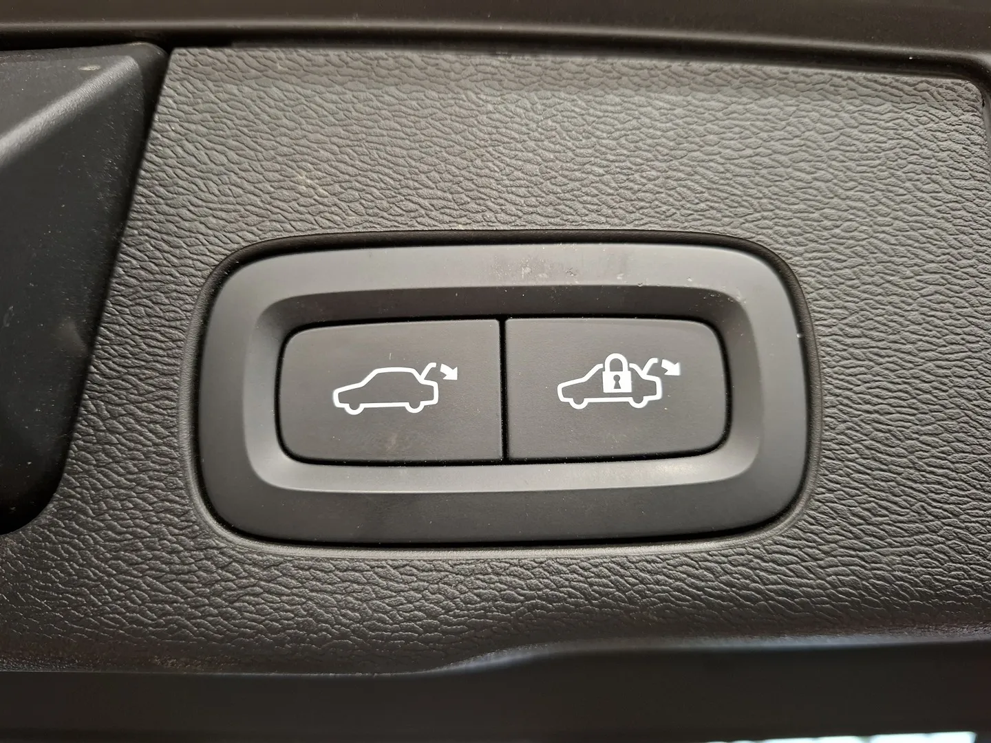Volvo XC60 JNB-745 carousel image