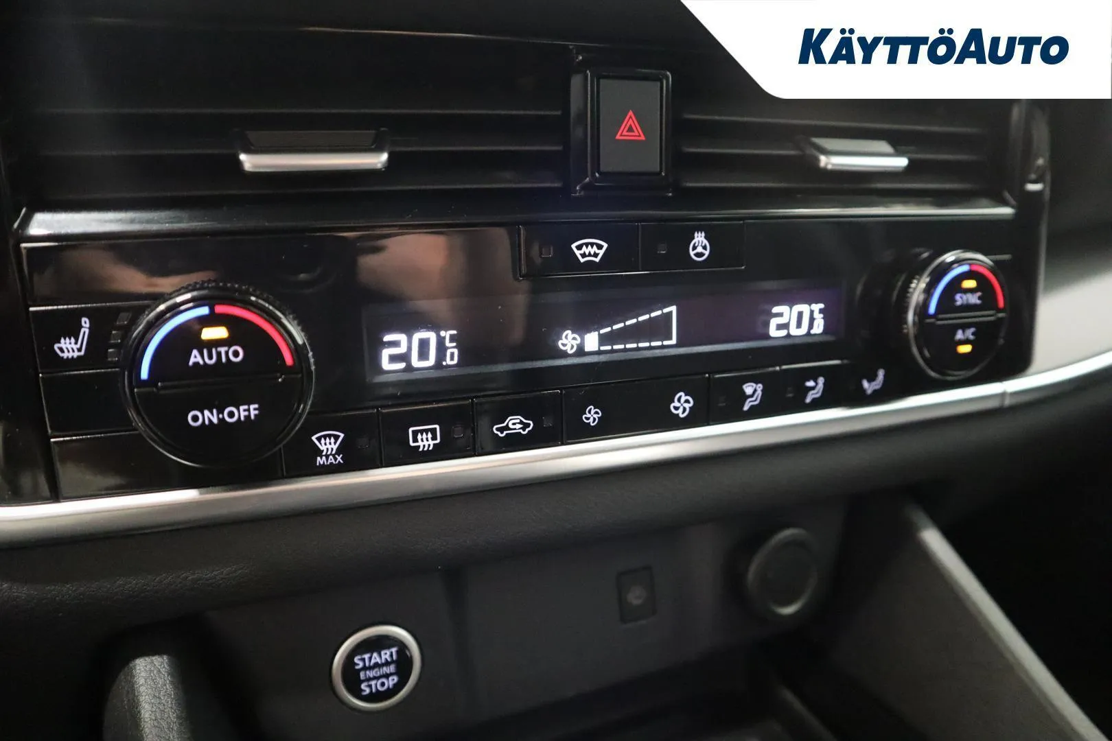 Nissan Qashqai SOU-302 carousel image