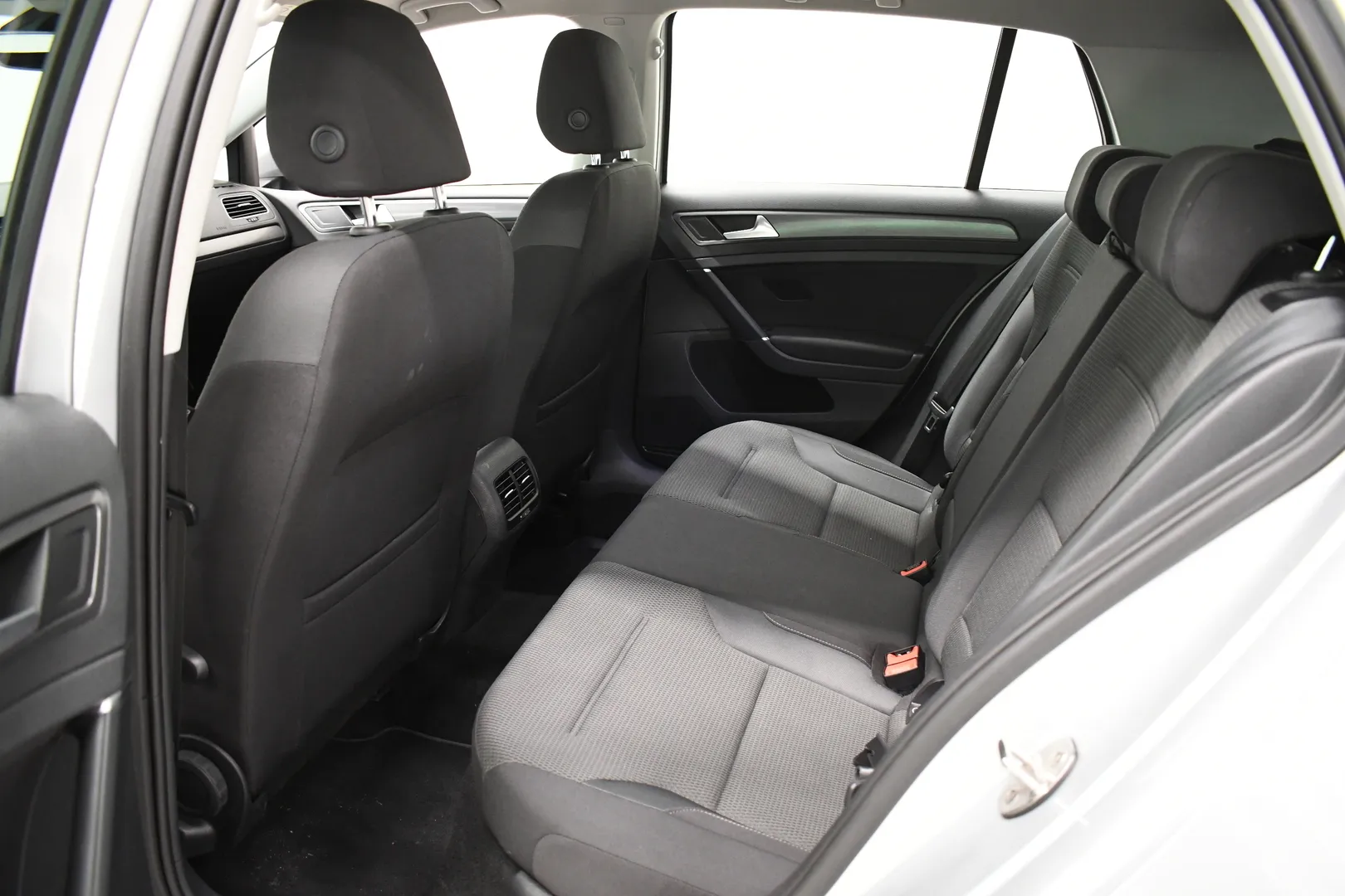 Volkswagen Golf LRH-866 carousel image