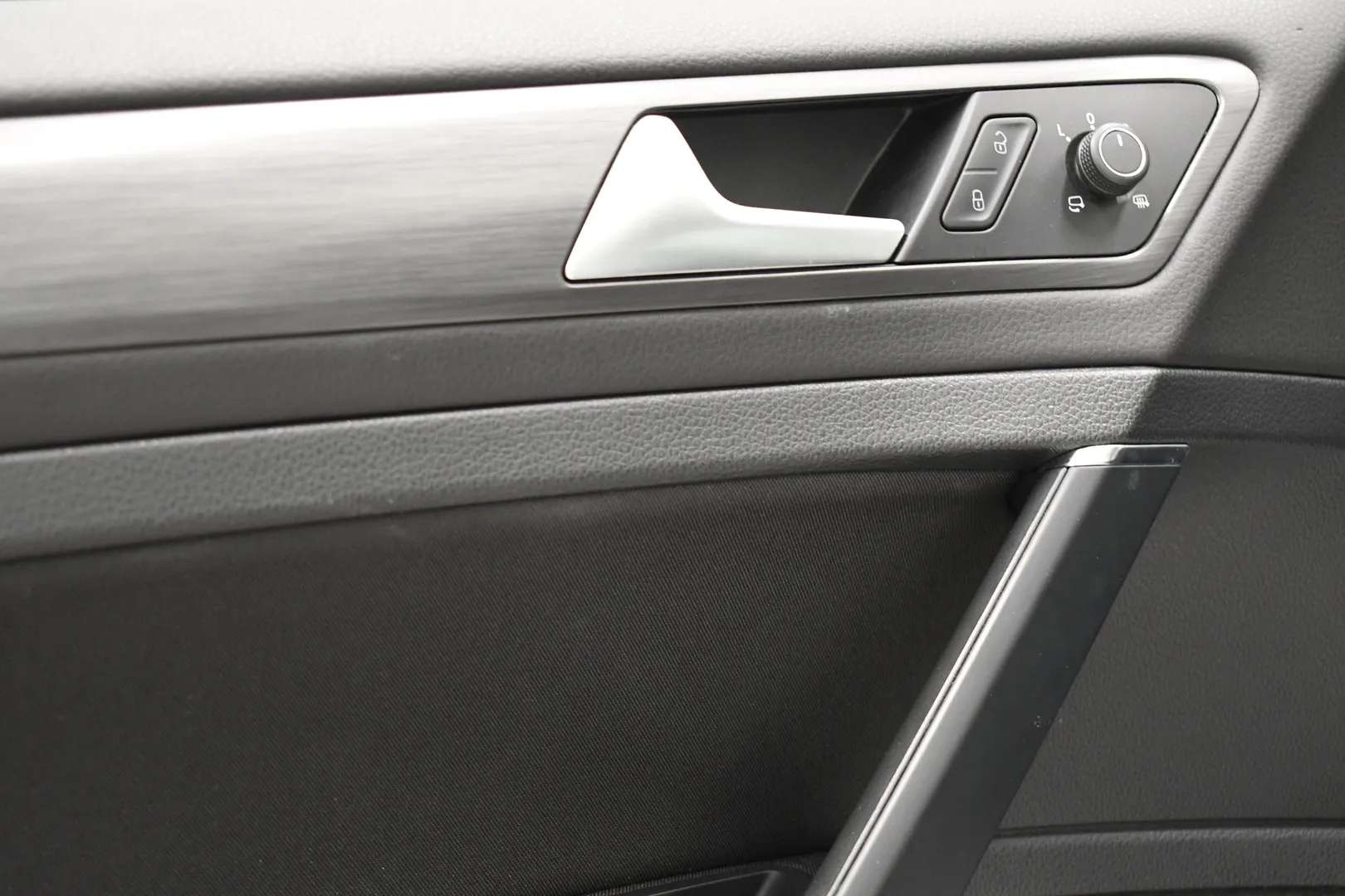 Volkswagen Golf LRH-866 carousel image