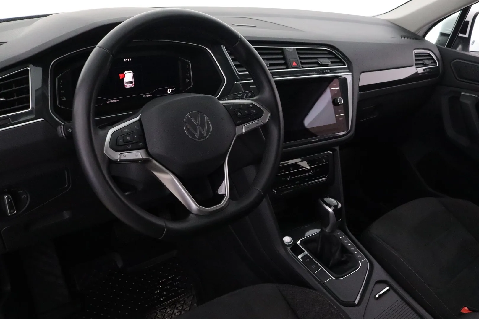 Volkswagen Tiguan ESX-944 carousel image