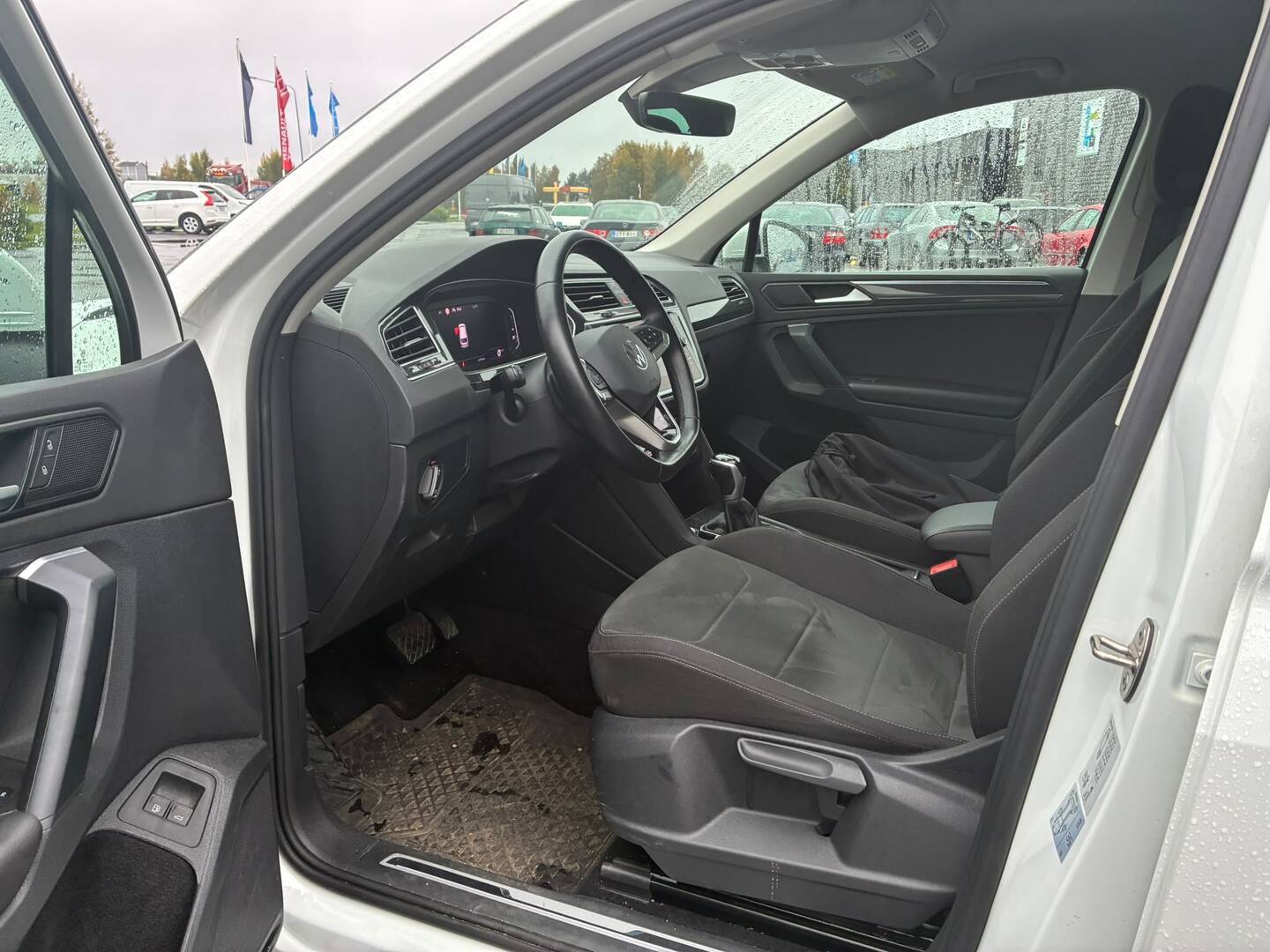 Volkswagen Tiguan 2021, kuva 7/14