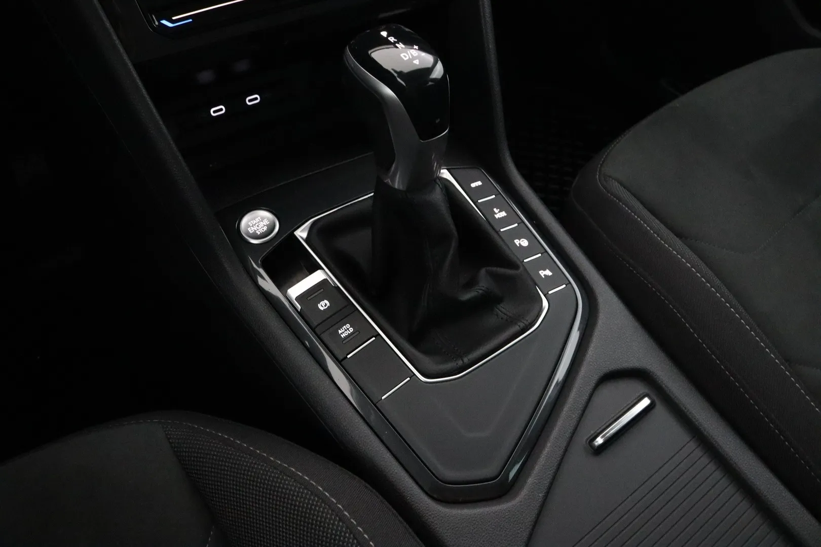 Volkswagen Tiguan ESX-944 carousel image