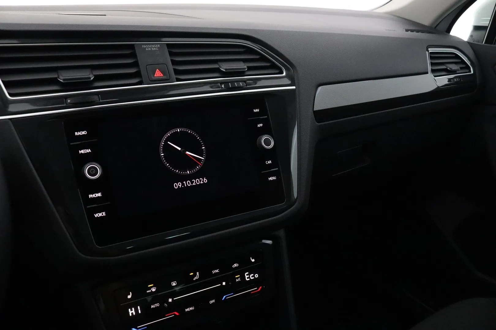 Volkswagen Tiguan ESX-944 carousel image