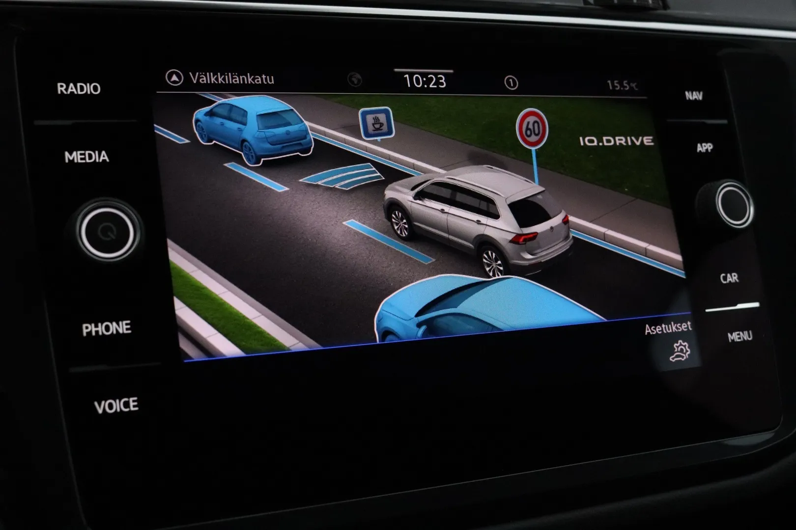 Volkswagen Tiguan ESX-944 carousel image