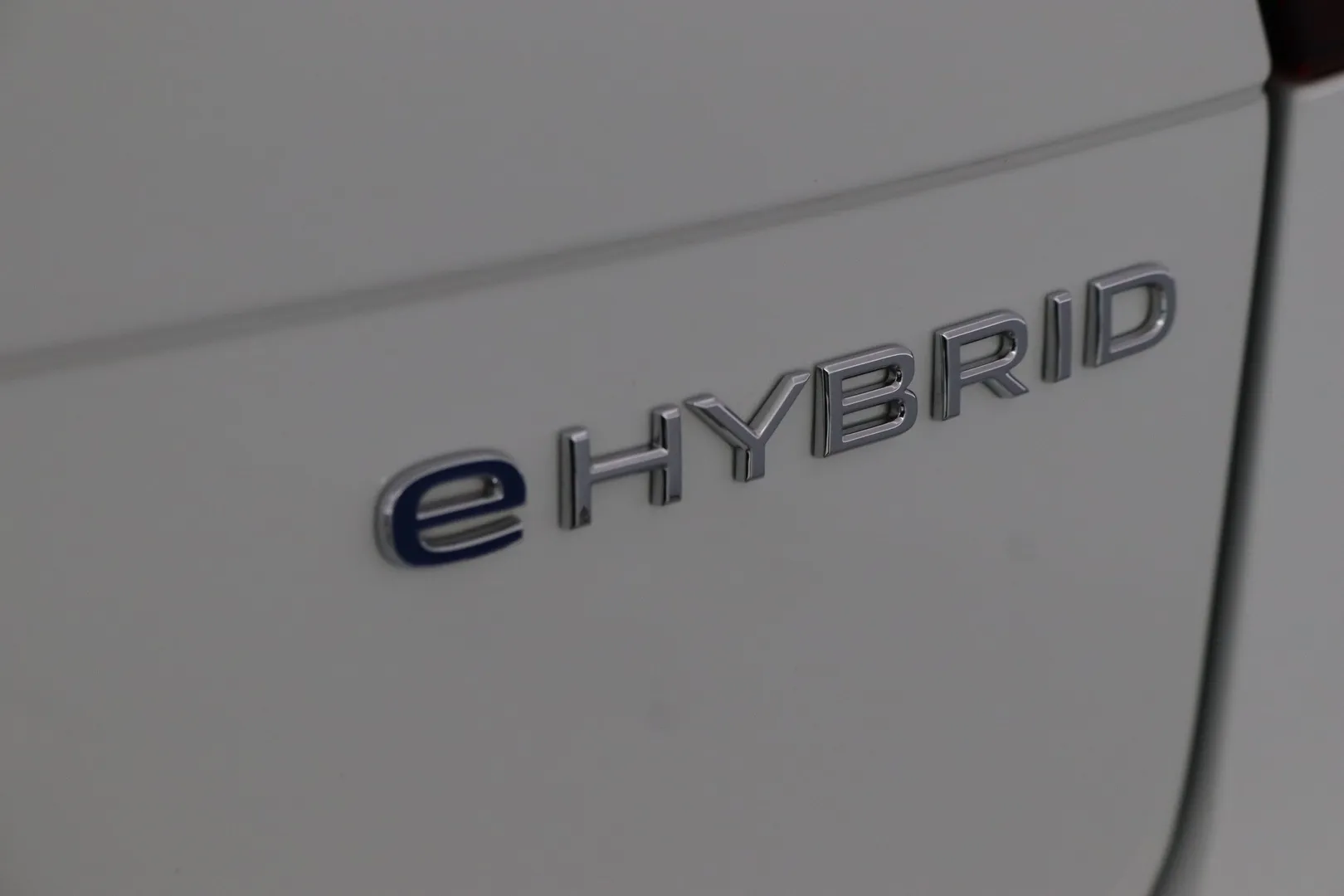 Volkswagen Tiguan ESX-944 carousel image