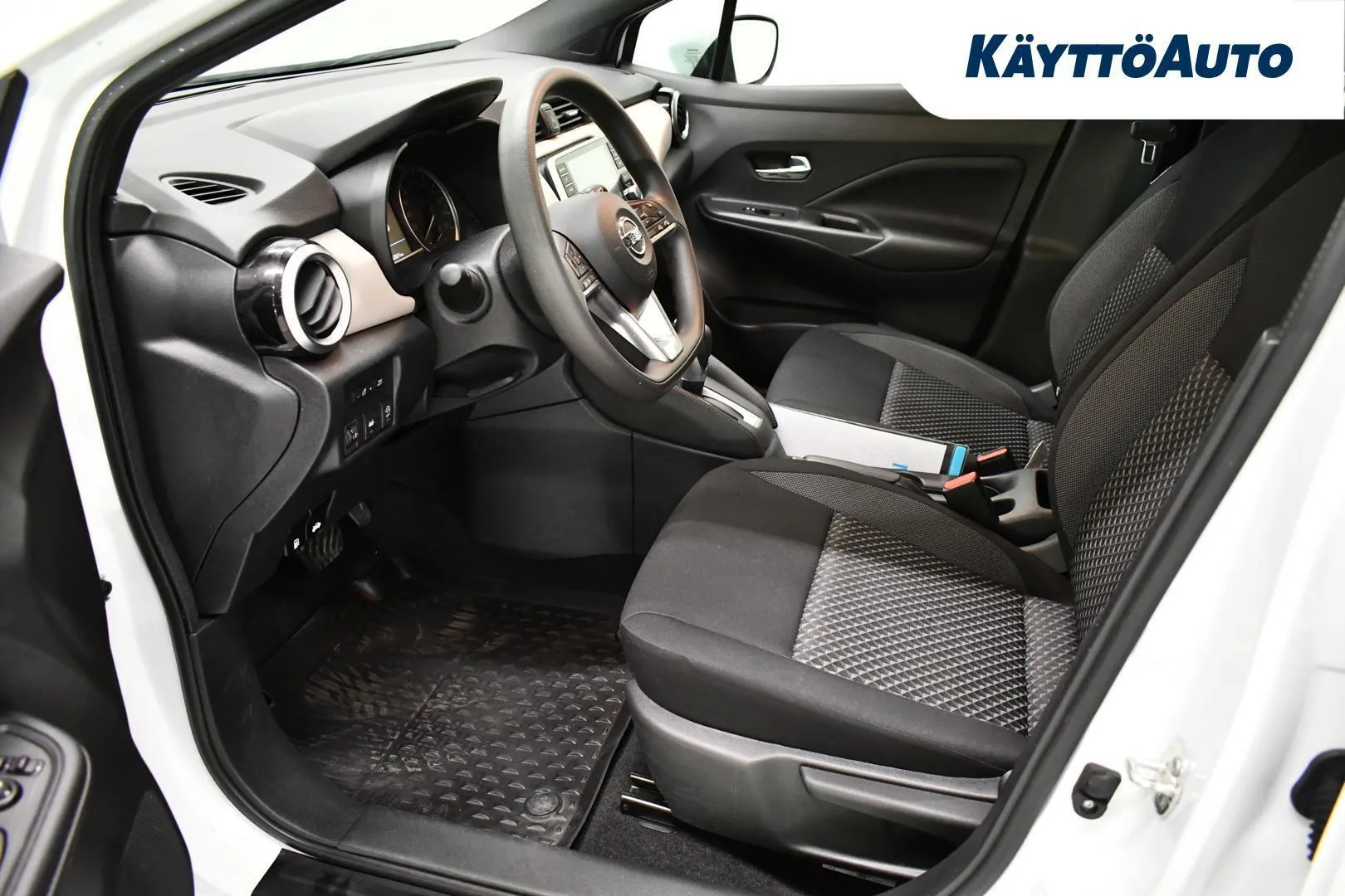 Nissan Micra ZOK-543 carousel image
