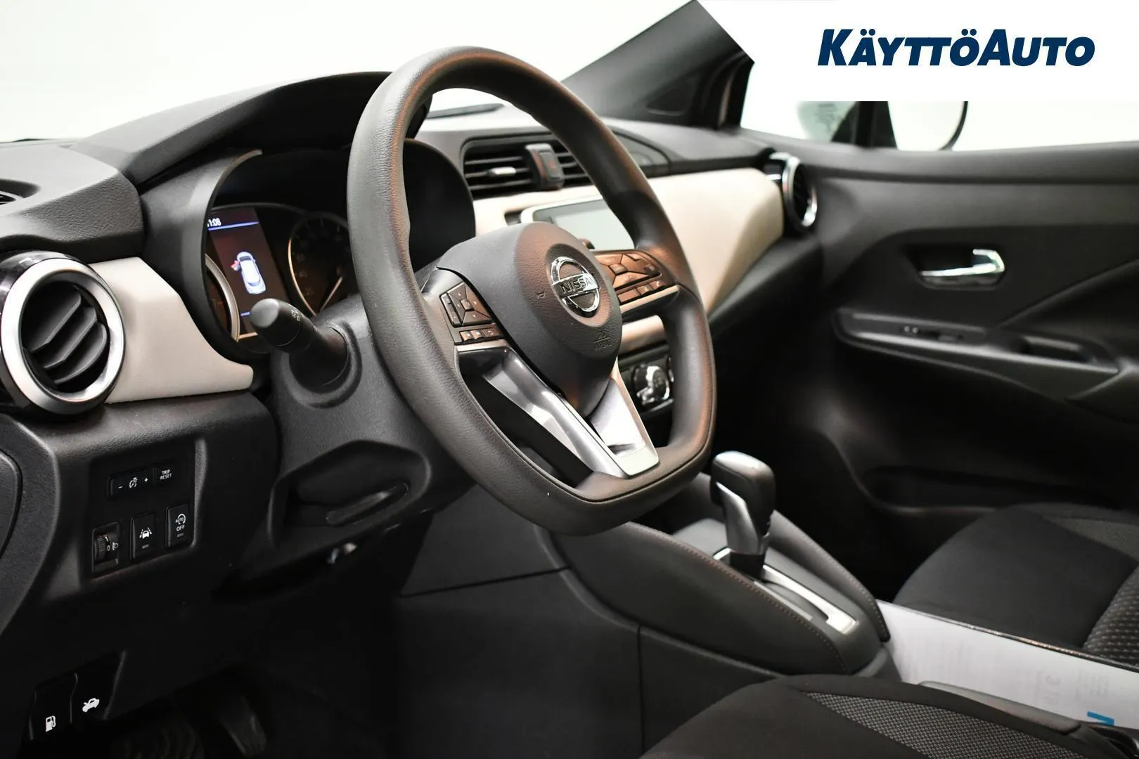 Nissan Micra ZOK-543 carousel image