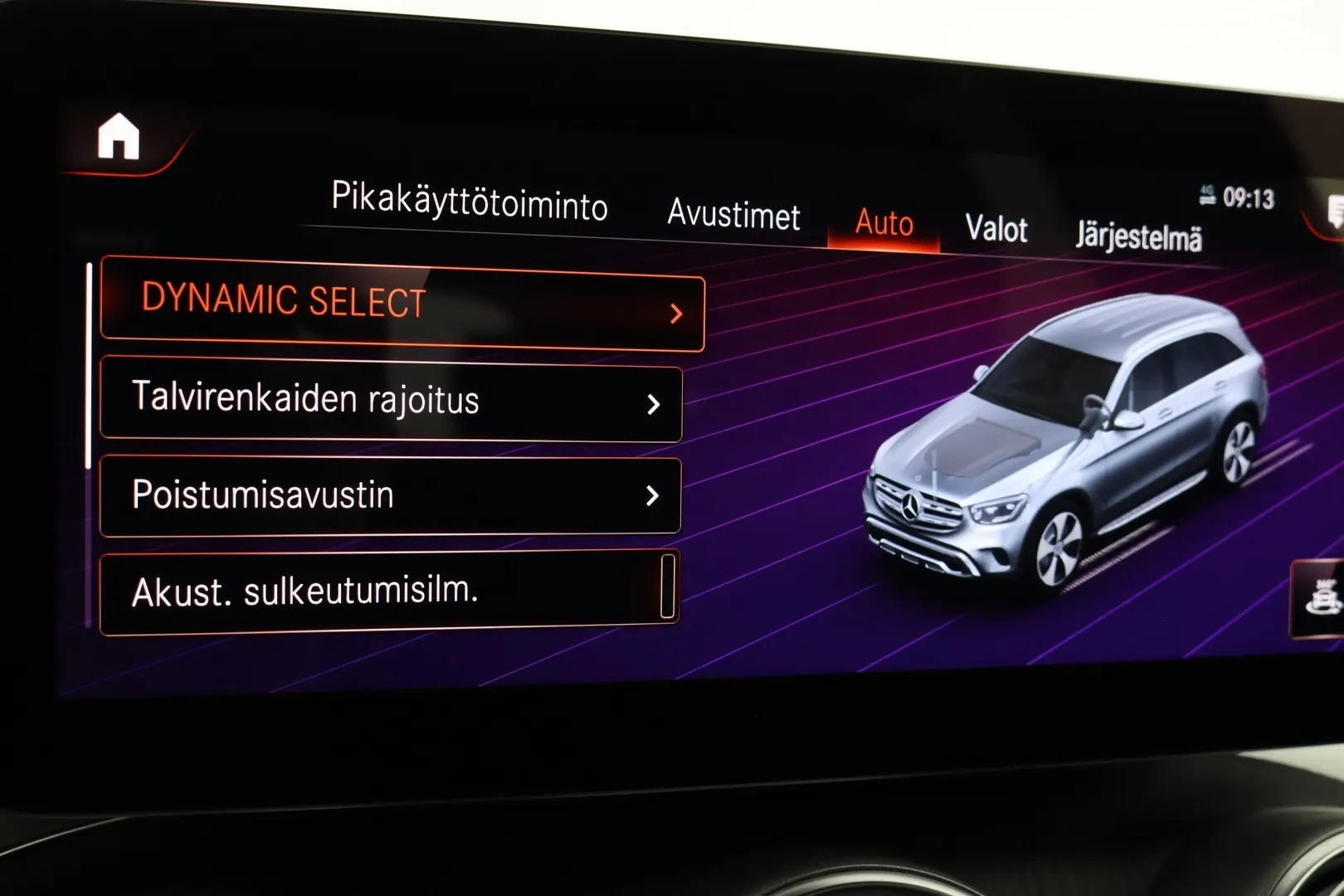 Mercedes-Benz GLC YMN-244 carousel image
