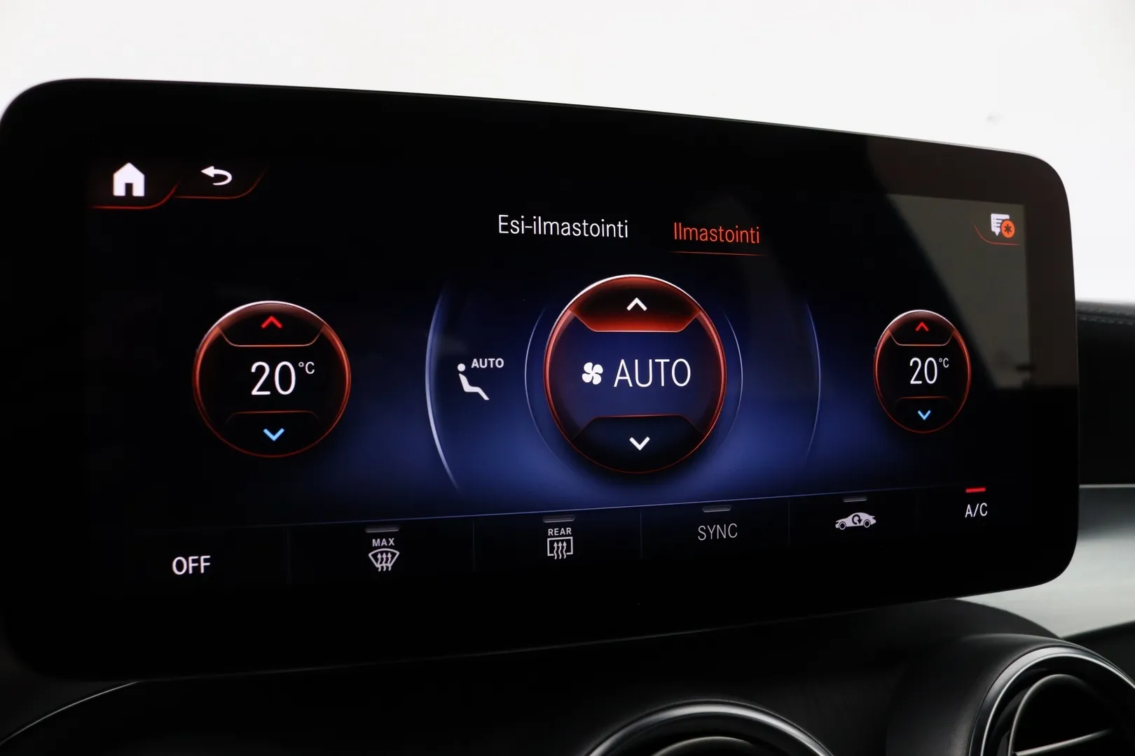Mercedes-Benz GLC YMN-244 carousel image