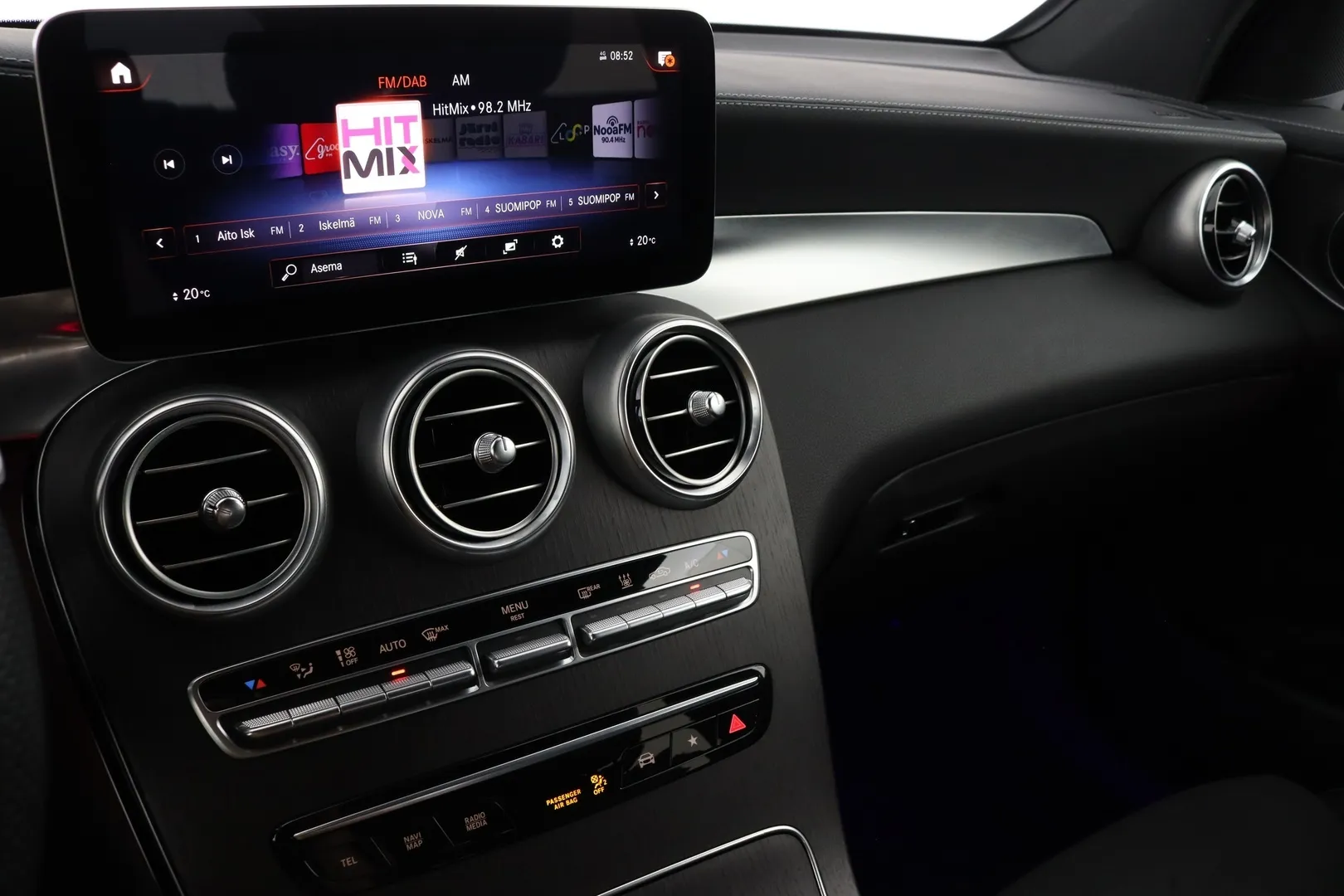 Mercedes-Benz GLC YMN-244 carousel image