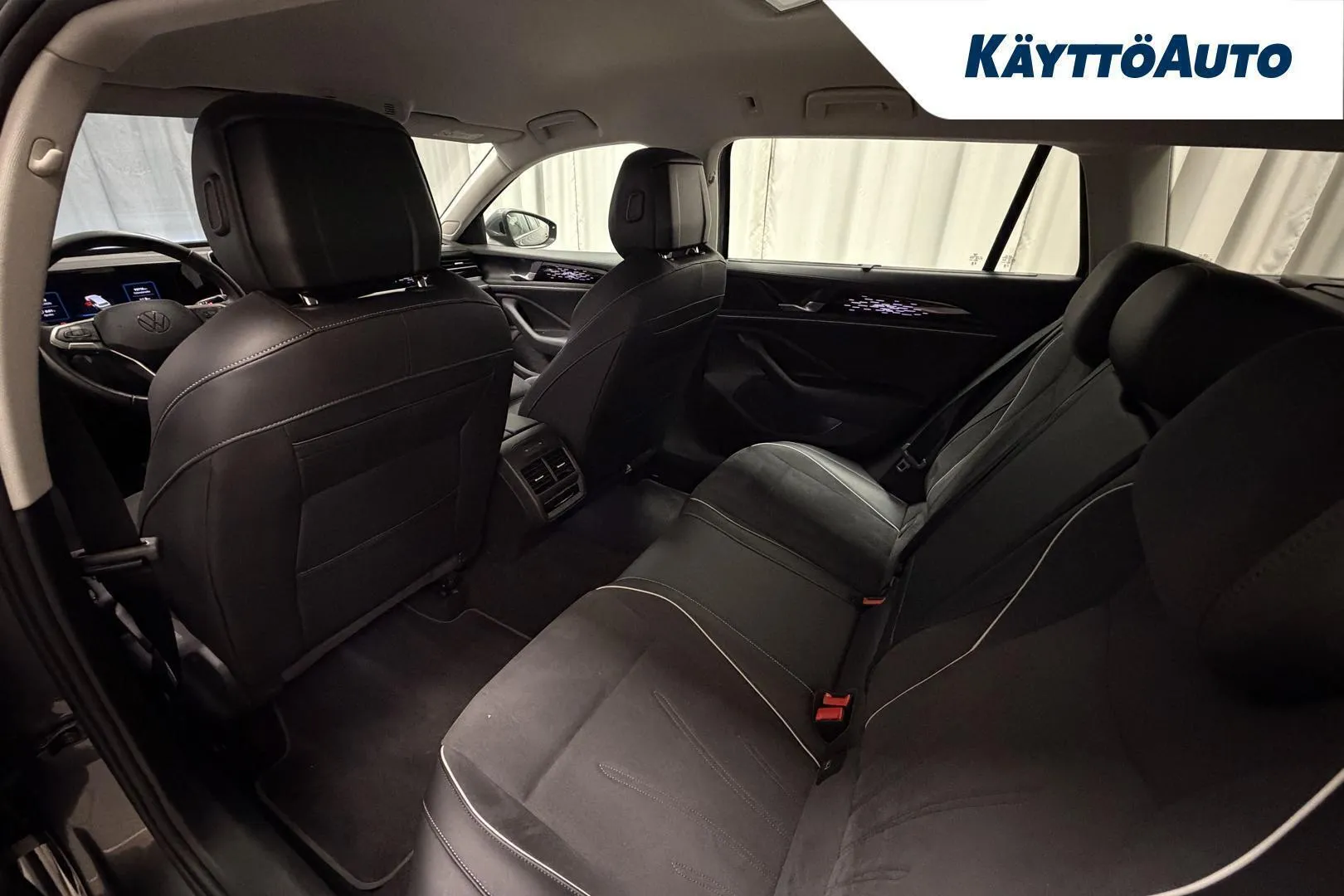 Volkswagen Passat LSS-503 carousel image