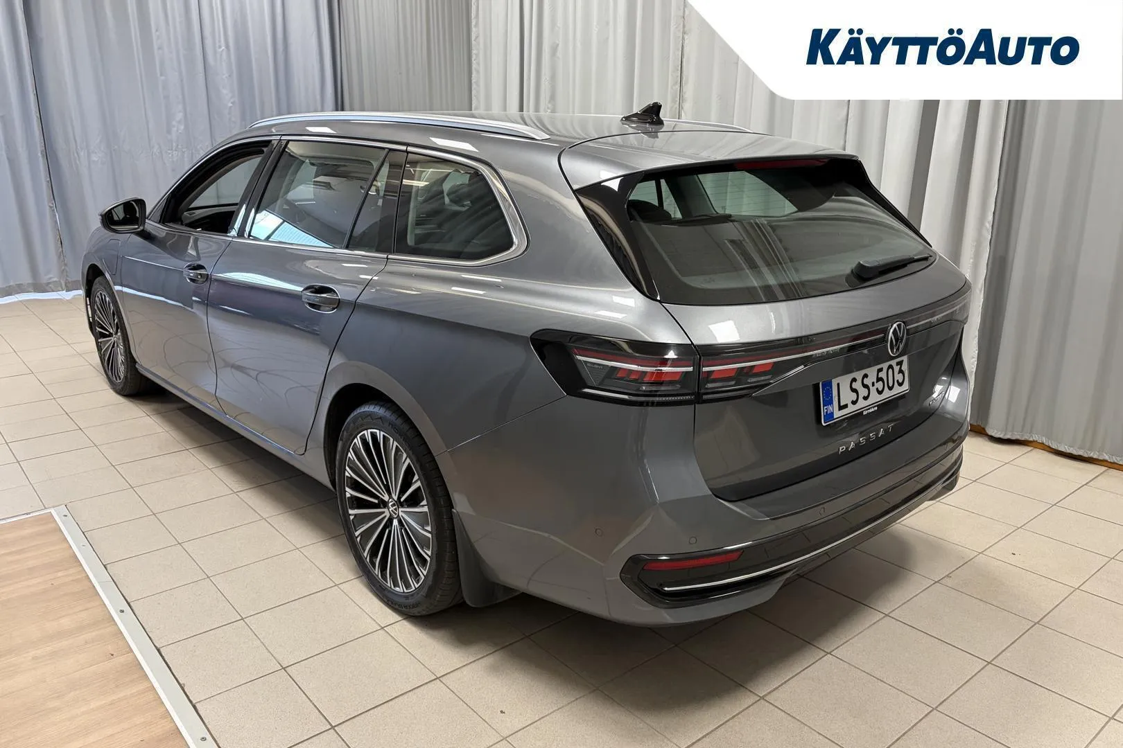 Volkswagen Passat LSS-503 carousel image