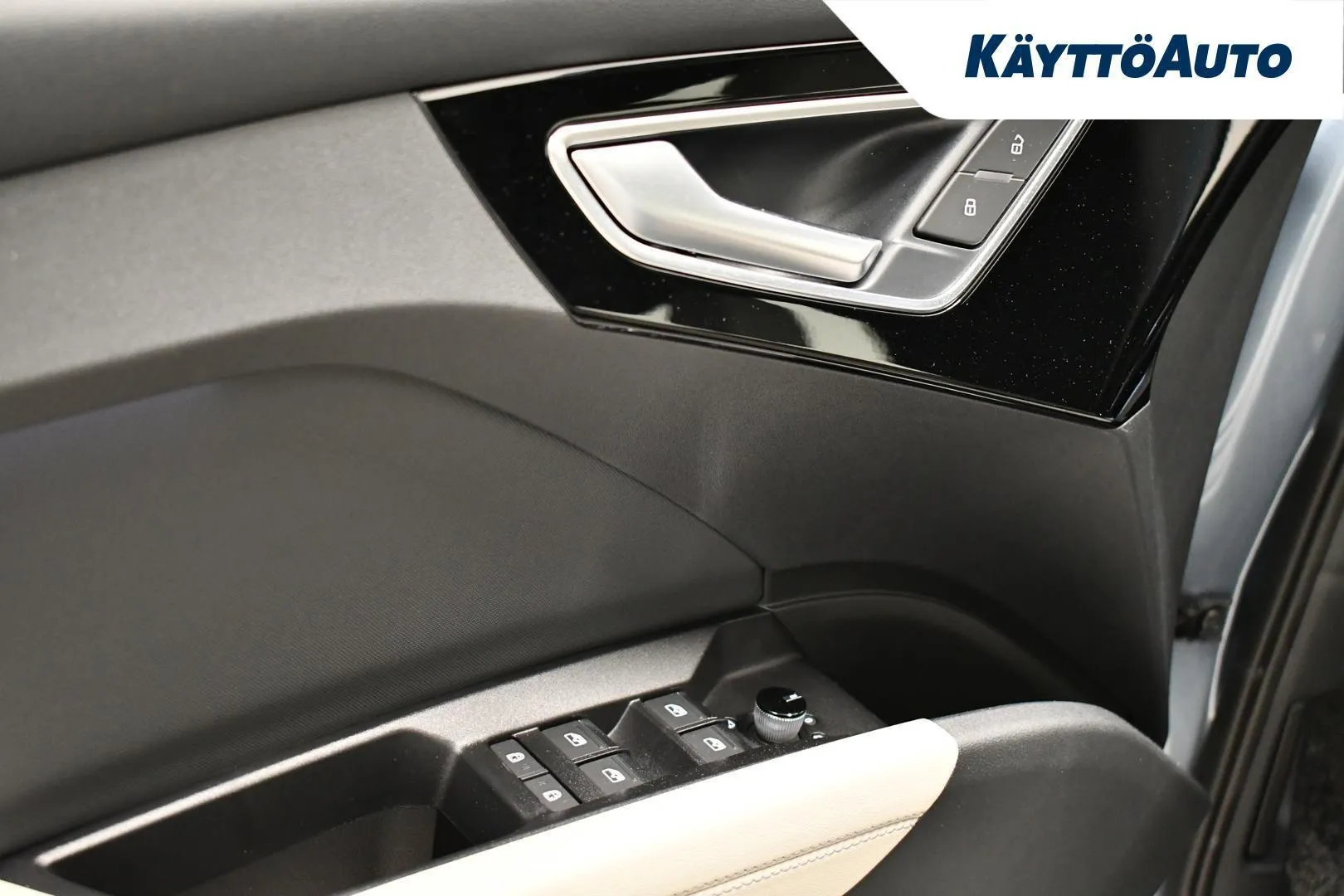 Audi Q4 e-tron NNZ-205 carousel image