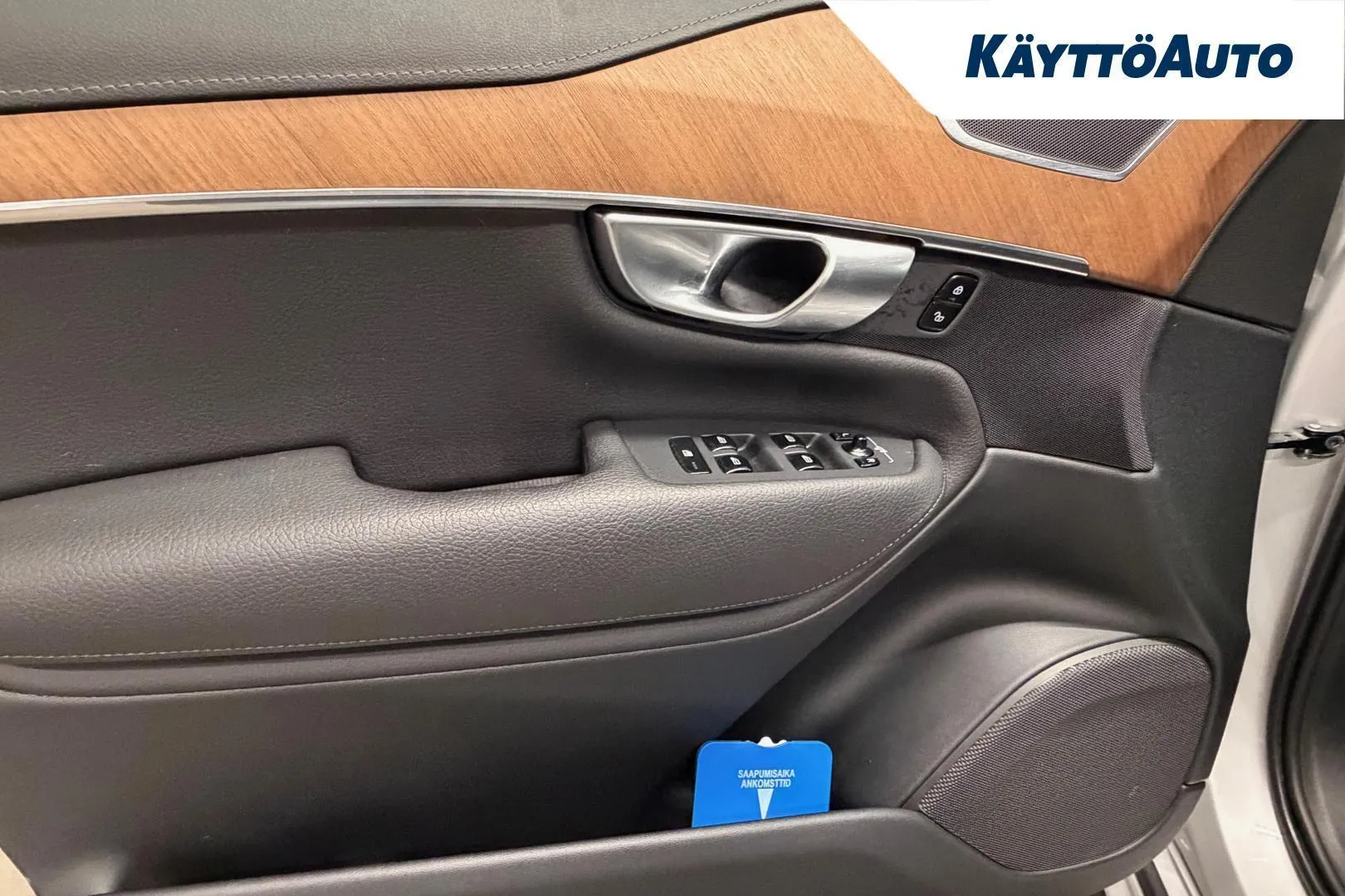 Volvo XC90 YLK-612 carousel image