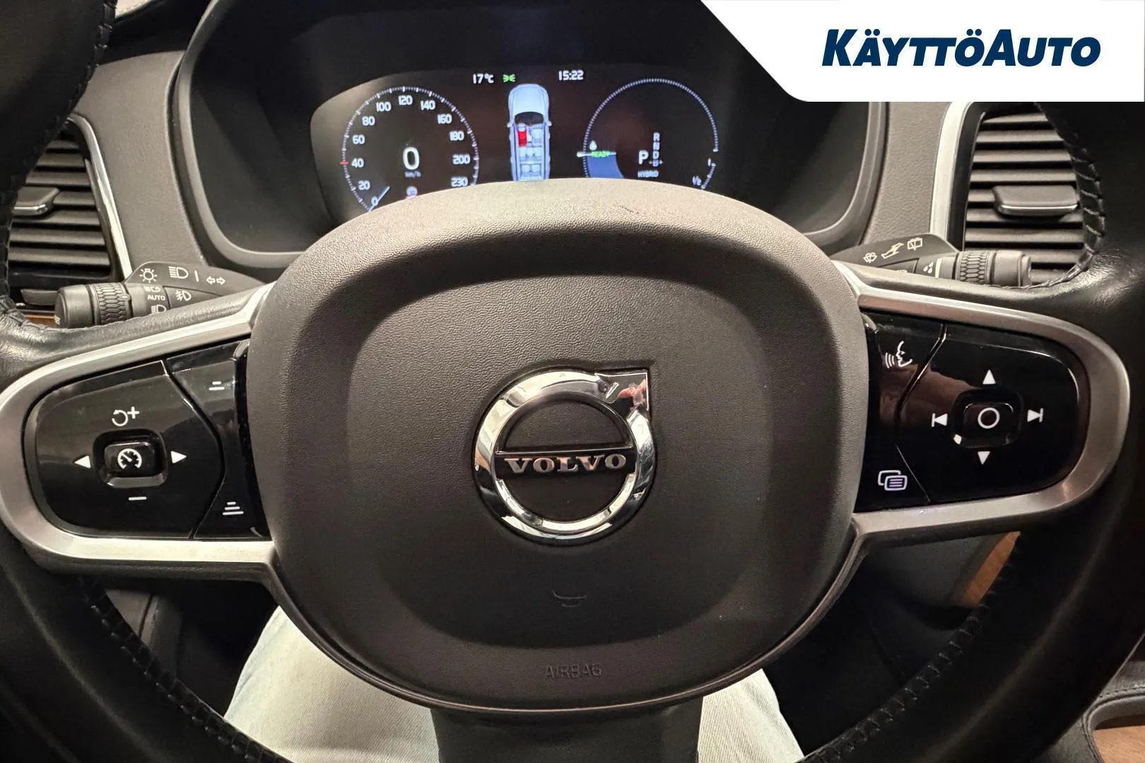 Volvo XC90 YLK-612 carousel image