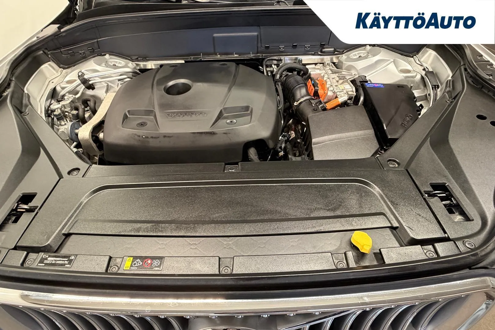 Volvo XC90 YLK-612 carousel image