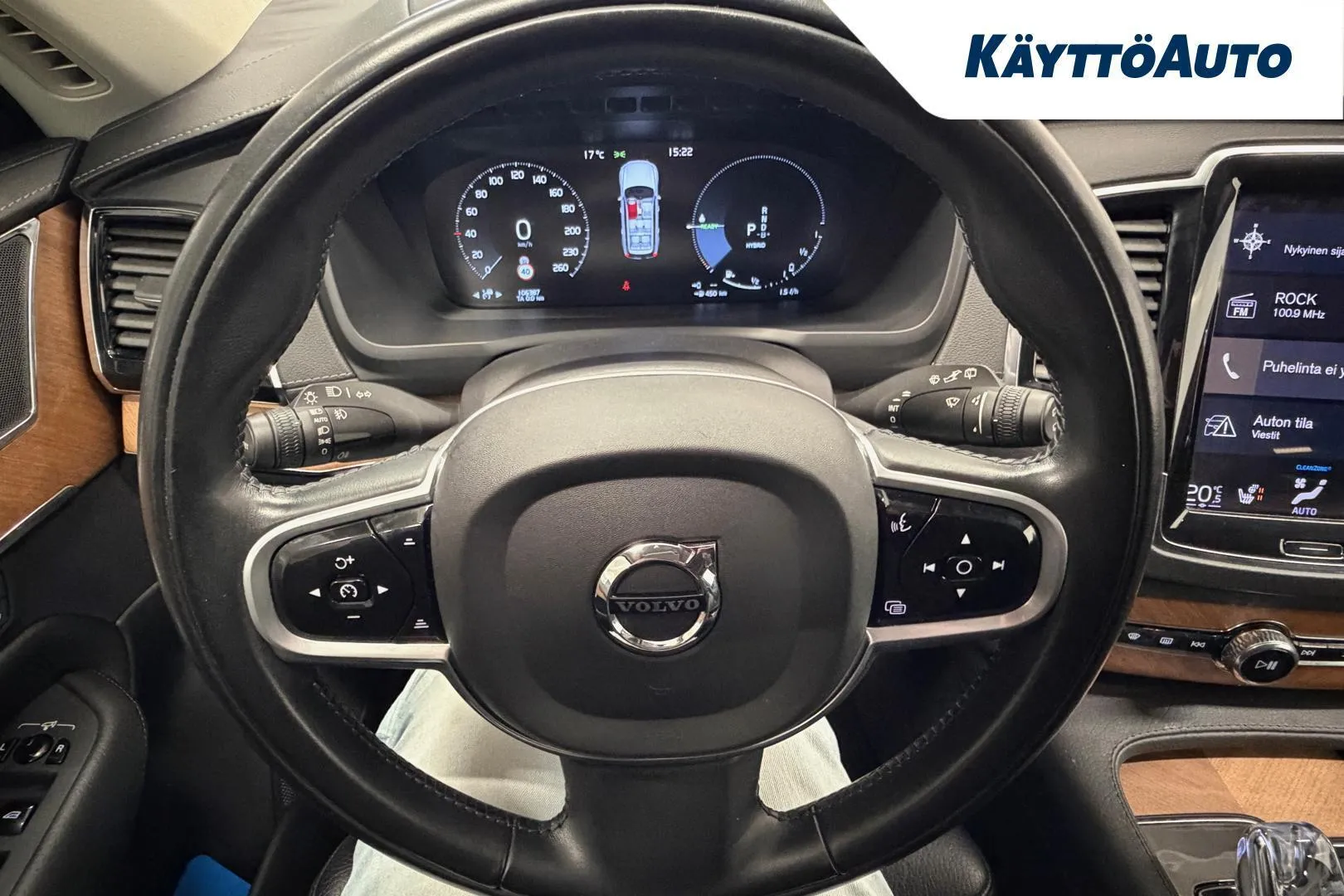 Volvo XC90 YLK-612 carousel image