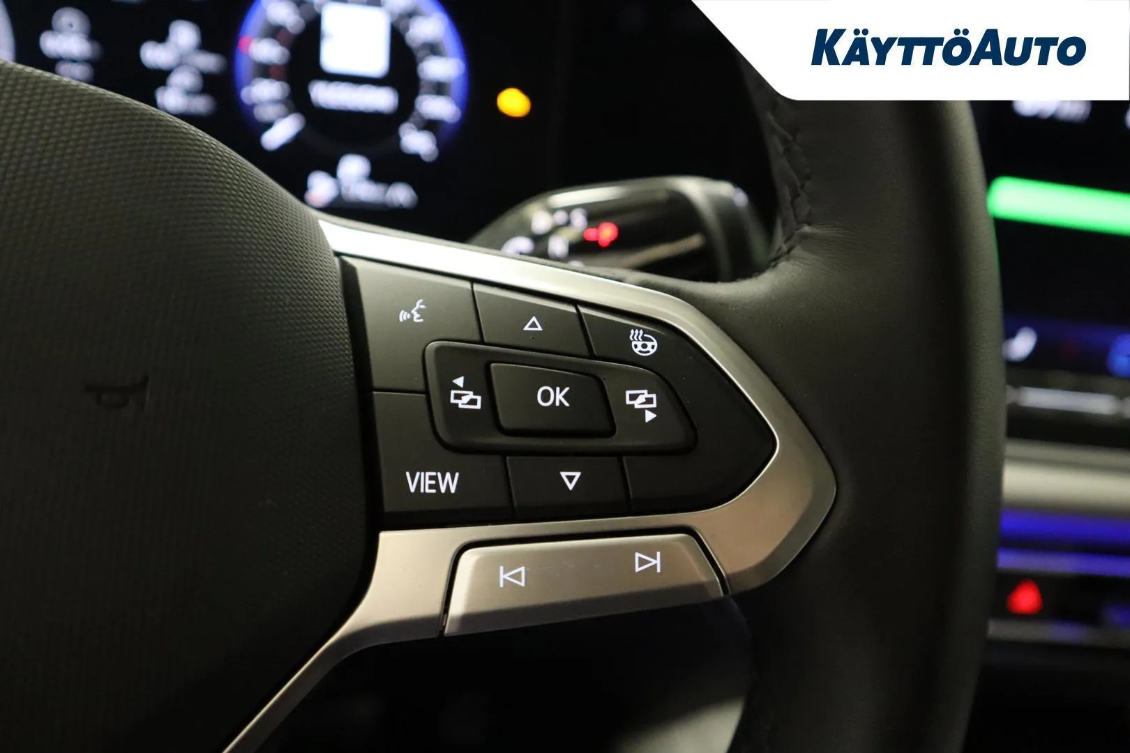 Volkswagen Tiguan RXB-615 carousel image