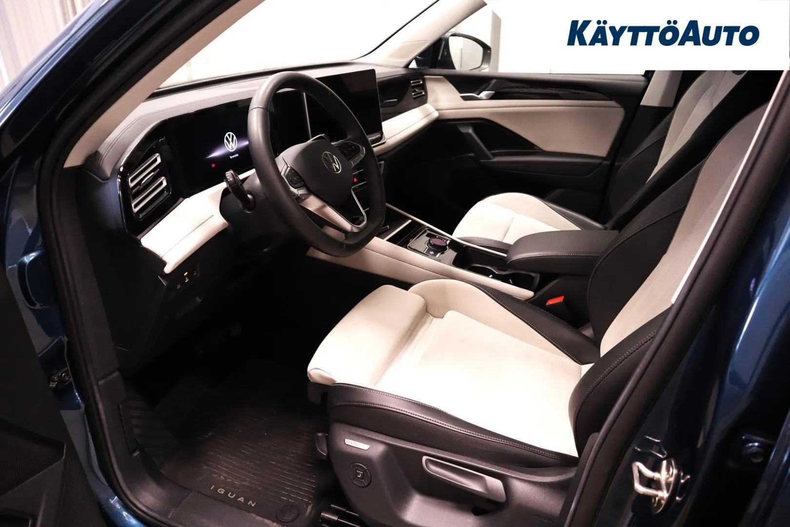 Volkswagen Tiguan RXB-615 carousel image