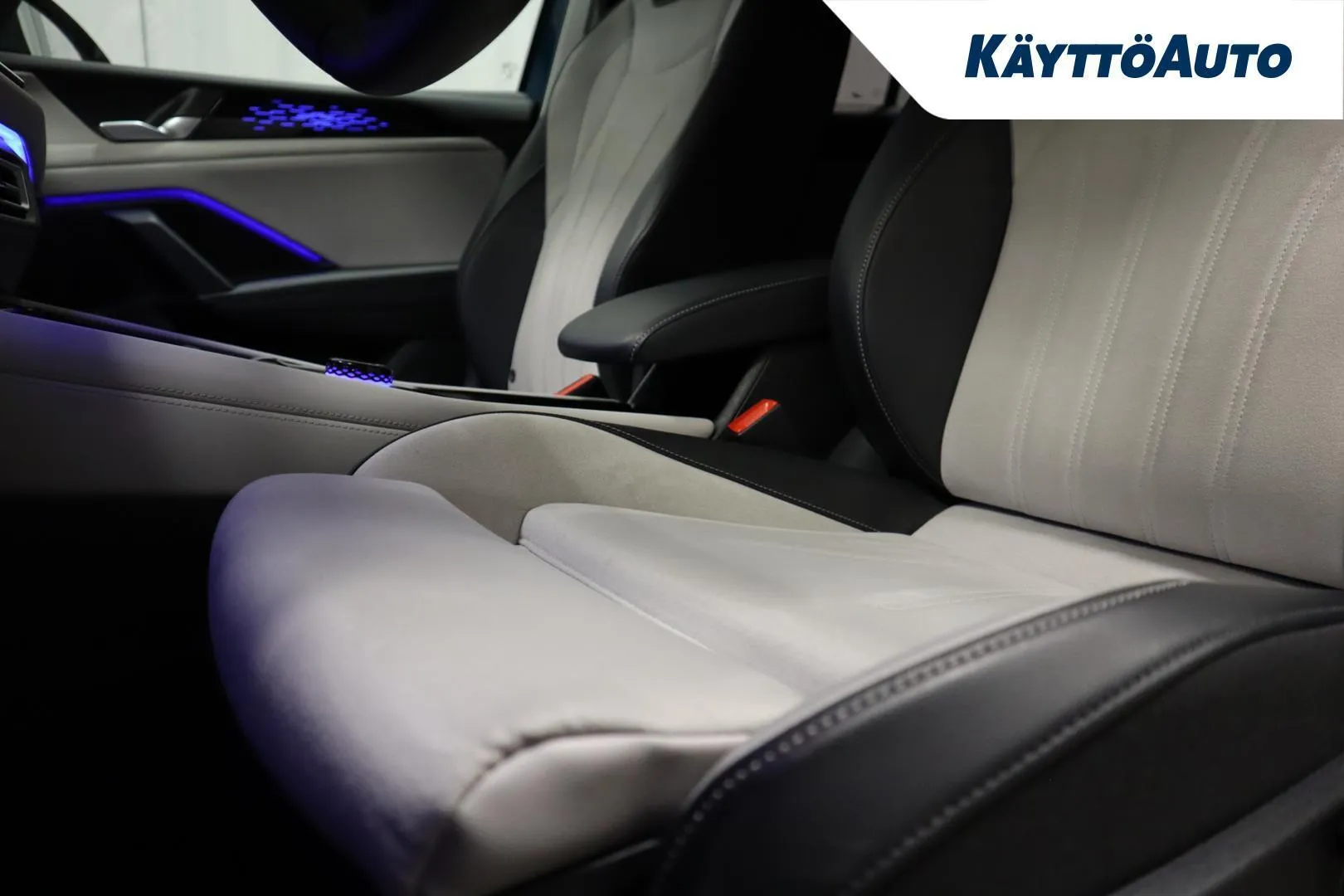 Volkswagen Tiguan RXB-615 carousel image