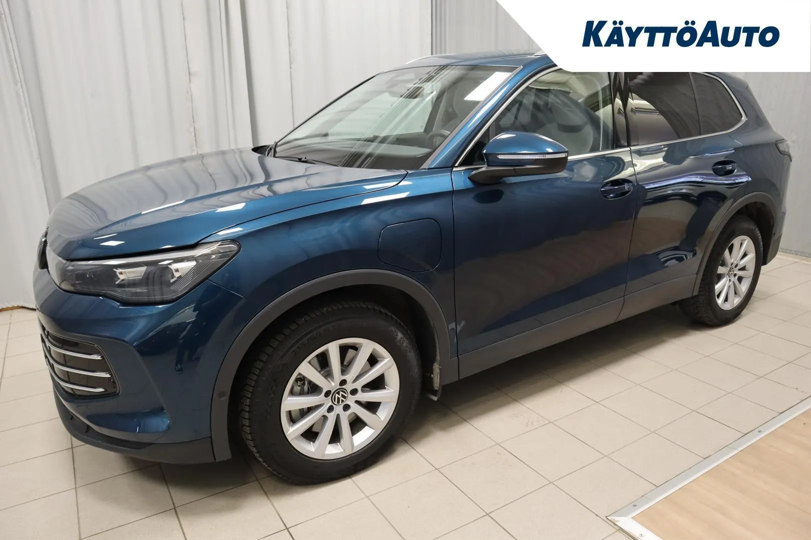 Volkswagen Tiguan RXB-615 carousel image