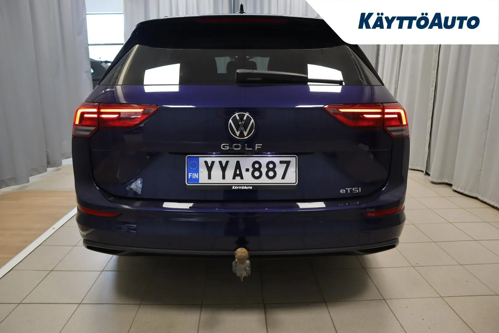 Volkswagen Golf YYA-887 carousel image