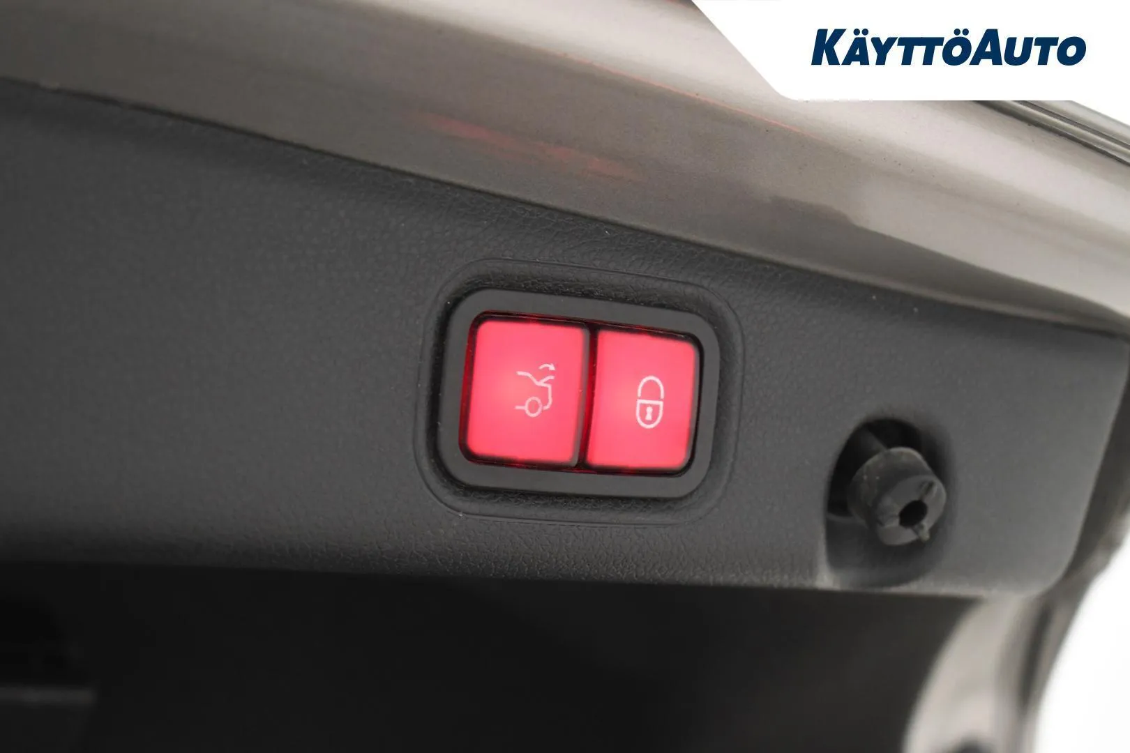 Mercedes-Benz E MOJ-694 carousel image