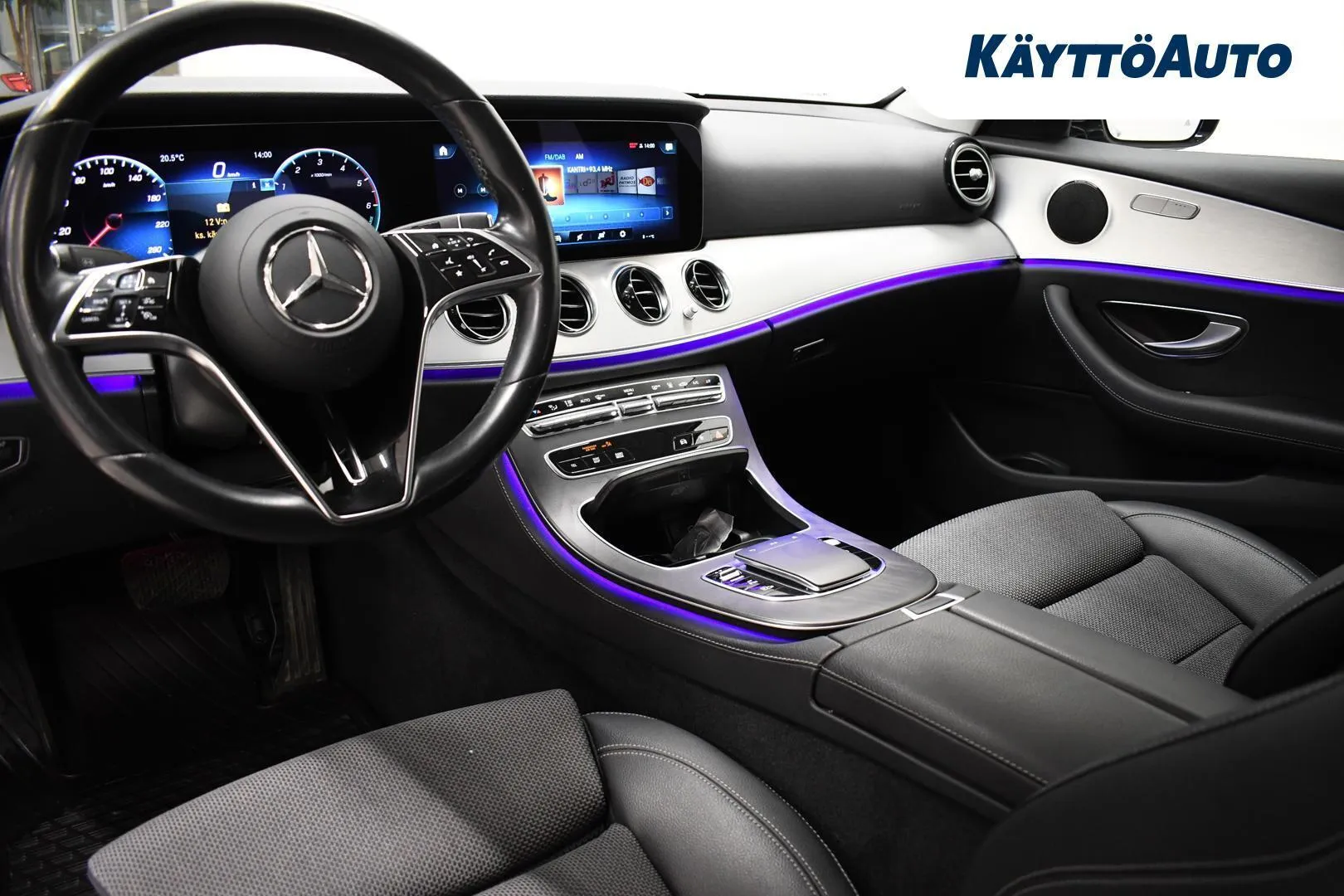 Mercedes-Benz E MOJ-694 carousel image