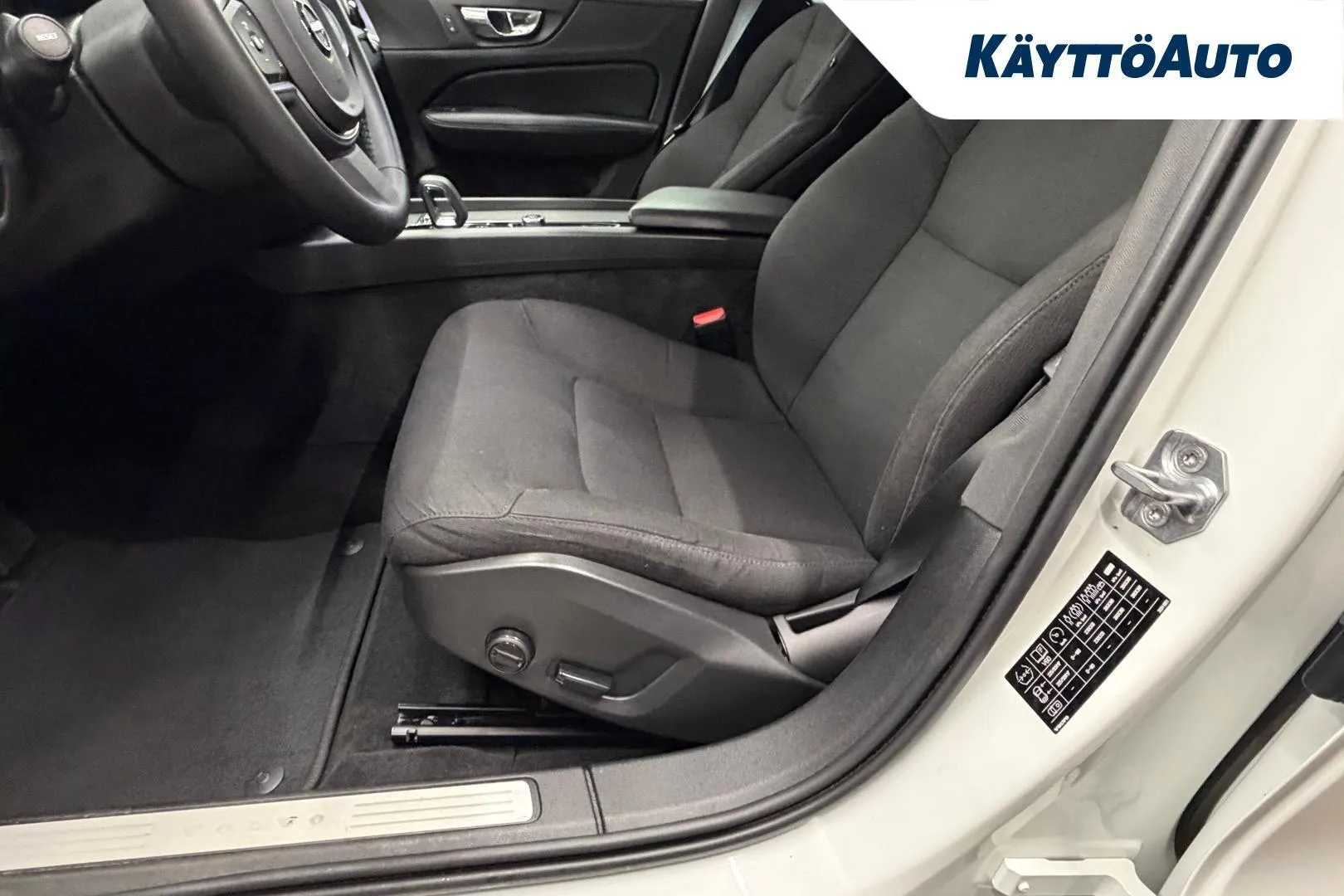 Volvo V60 NMH-273 carousel image