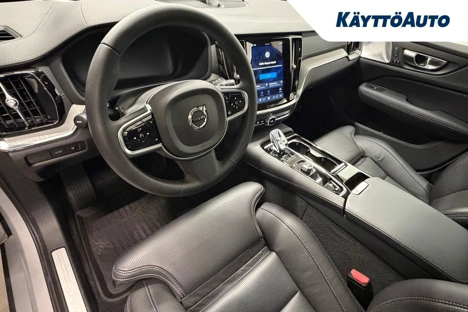 Volvo V60 RXC-365 carousel image