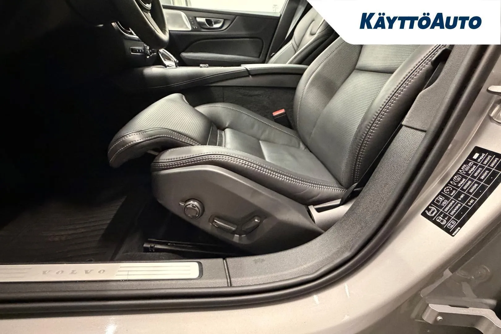 Volvo V60 RXC-365 carousel image