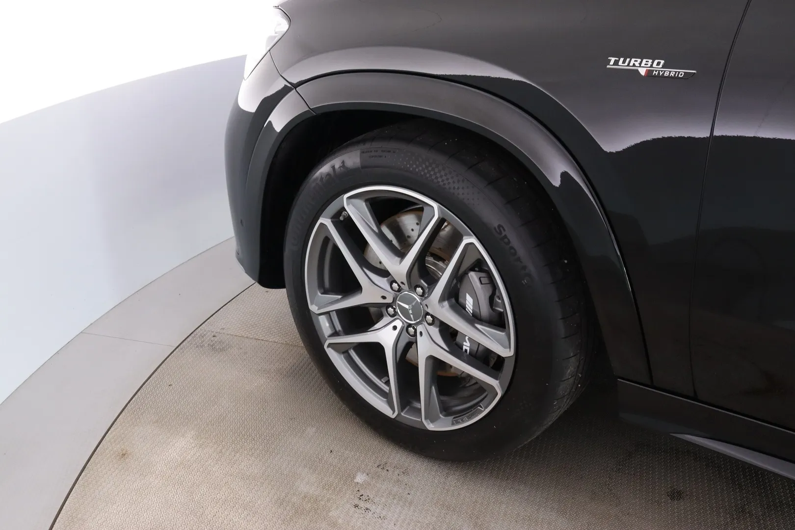 Mercedes-Benz GLE ZPH-941 carousel image