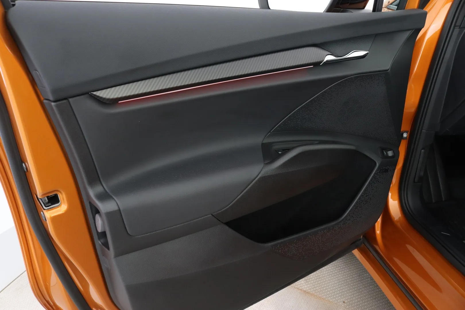 Skoda Enyaq GRB-760 carousel image