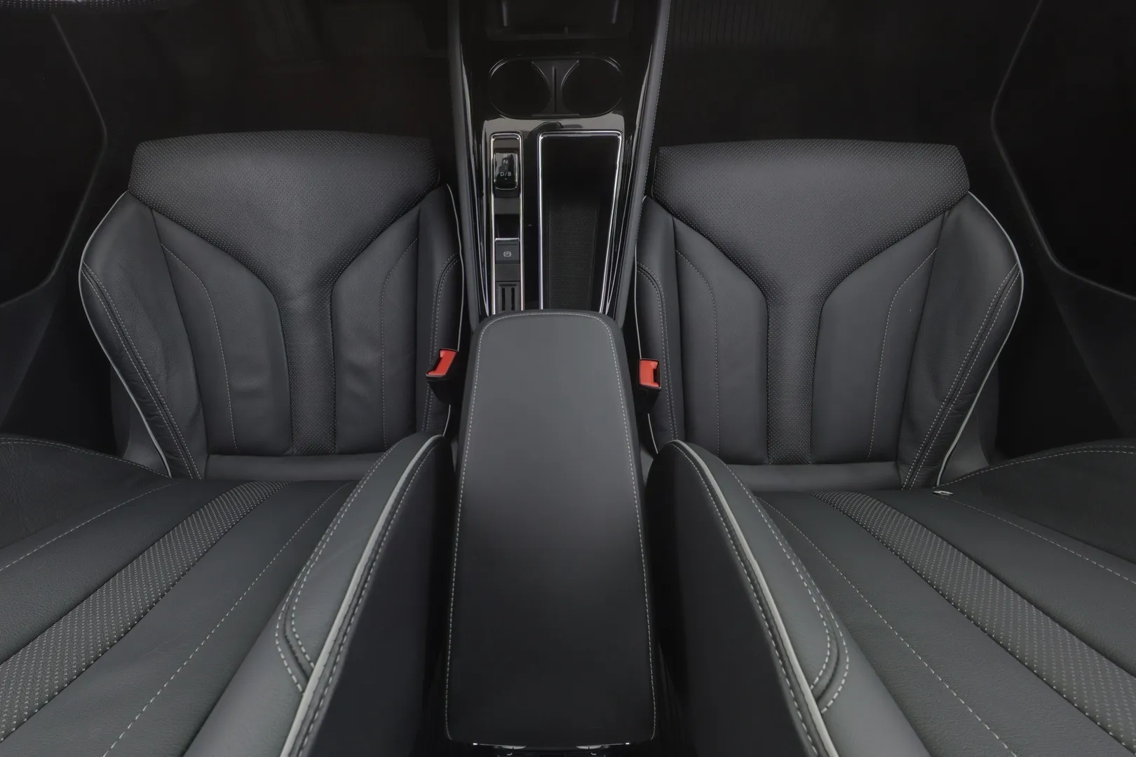 Skoda Enyaq GRB-760 carousel image