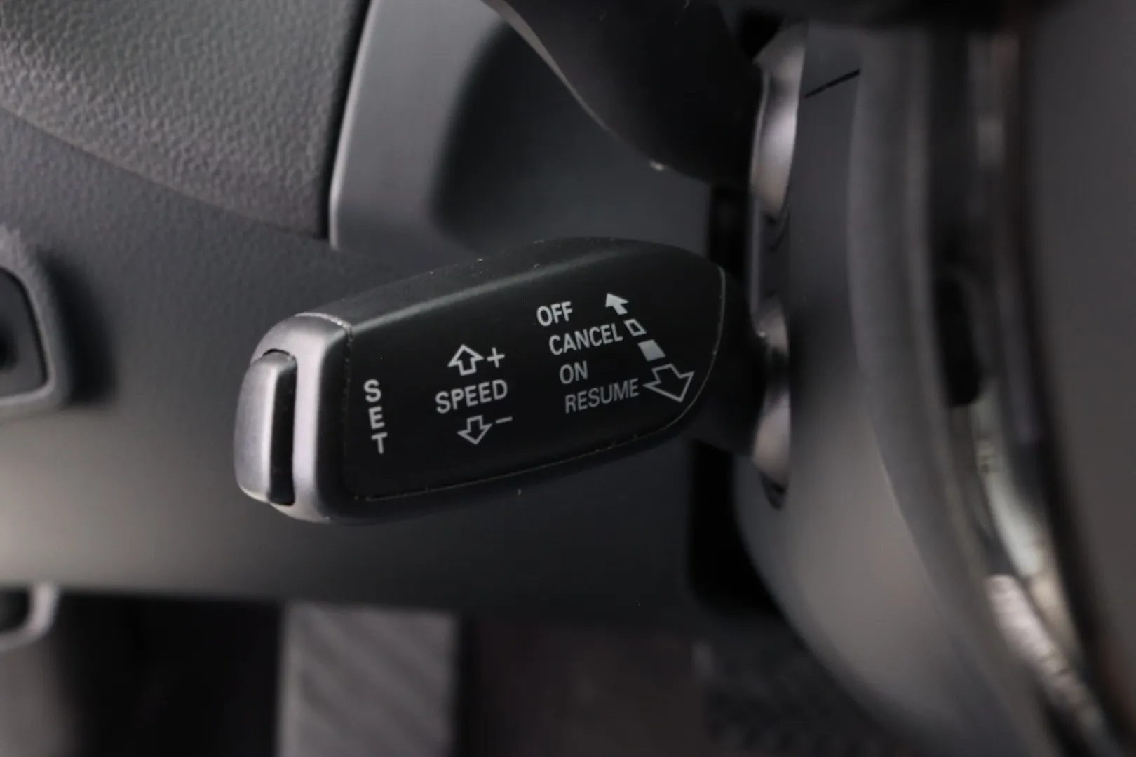 Audi Q5 RUE-689 carousel image