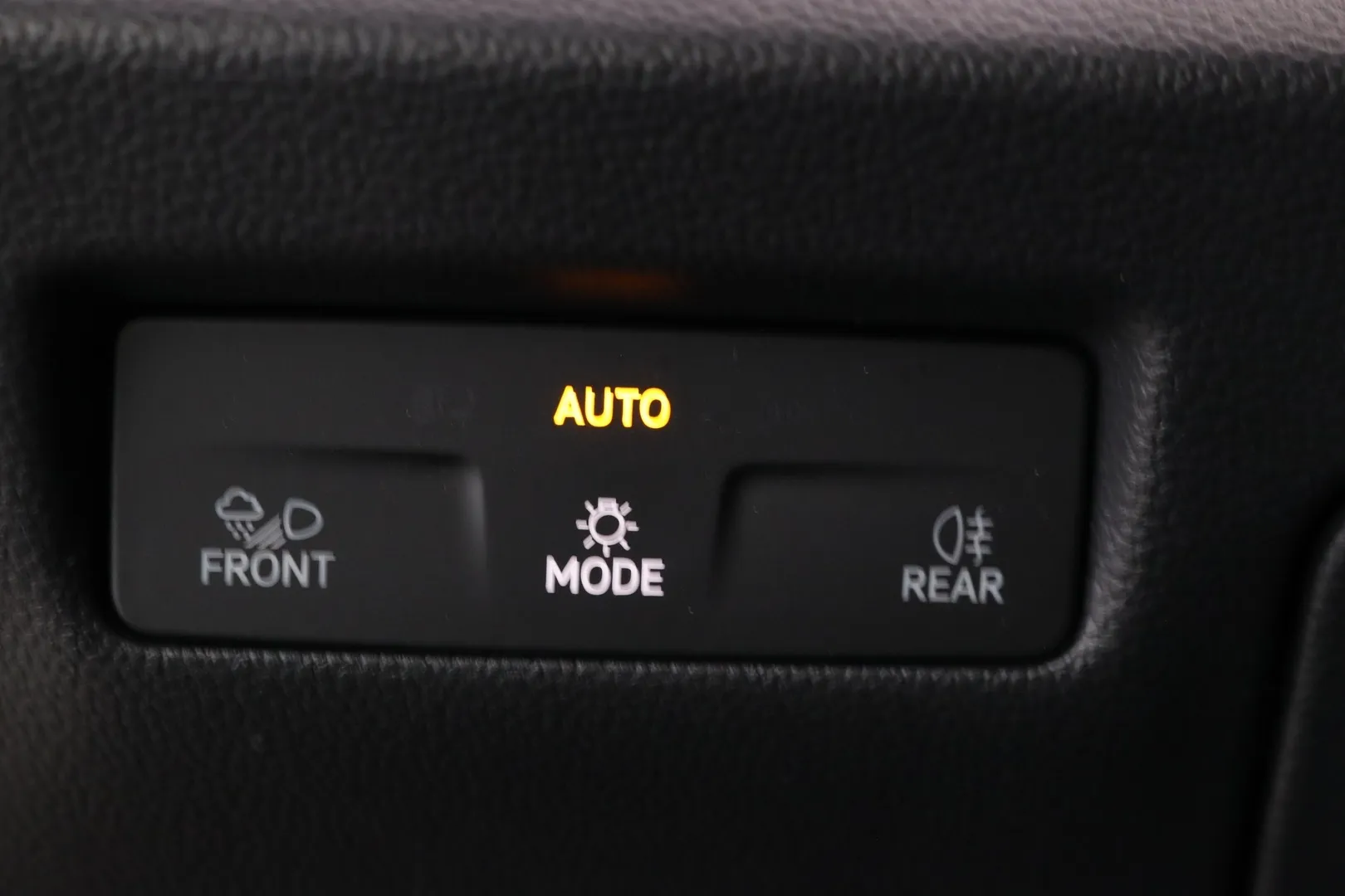 Volkswagen Passat LST-298 carousel image